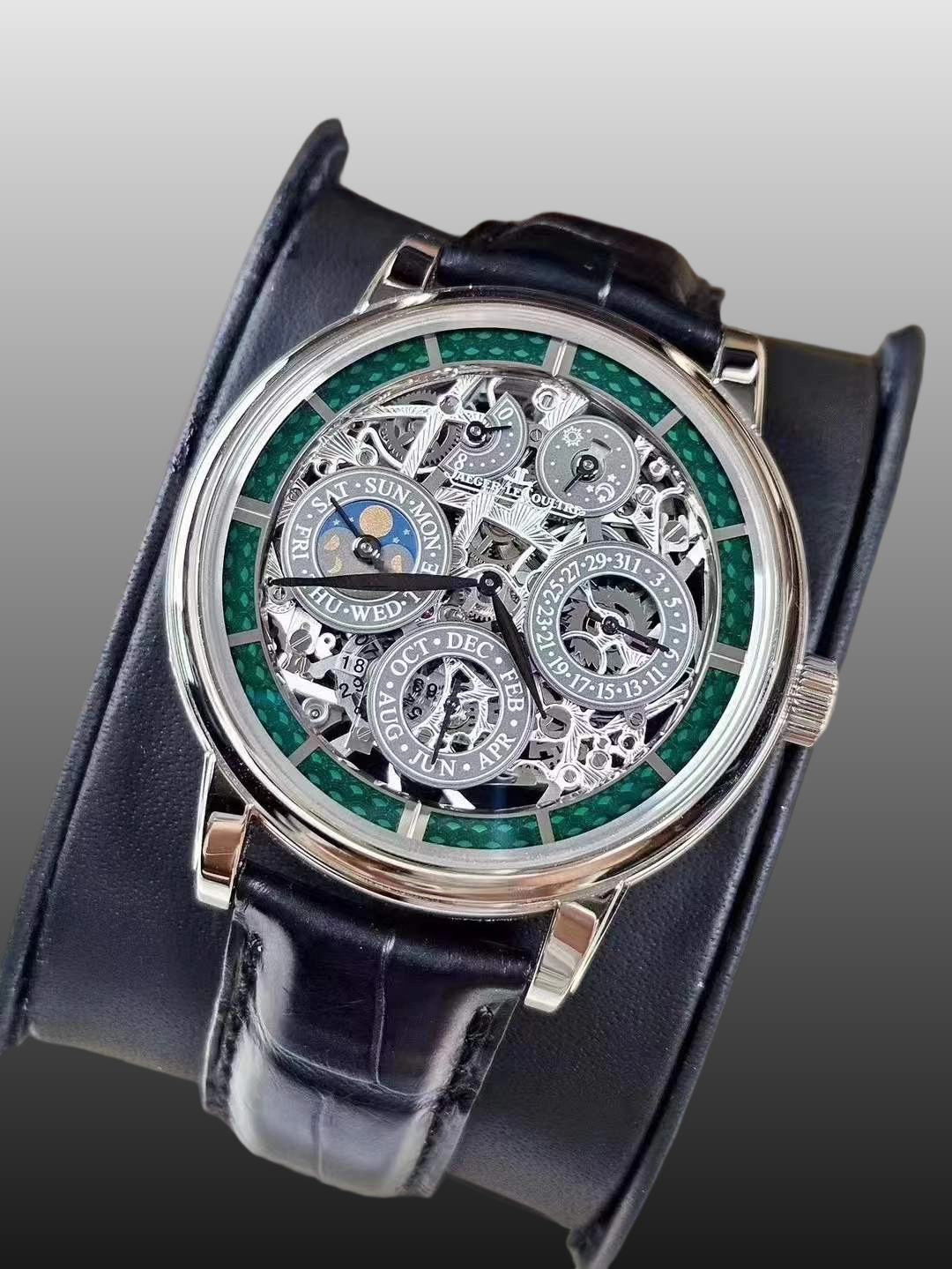 Jaeger-LeCoultre 5063540 detail 2