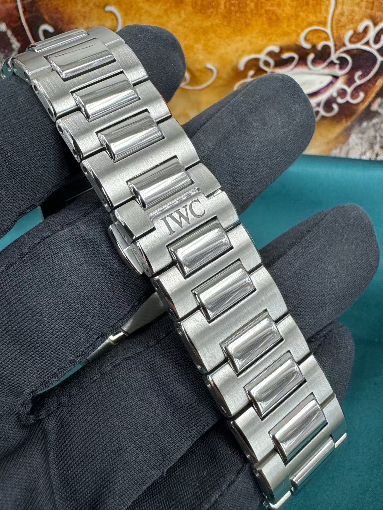 IWC IW328903 detail 4