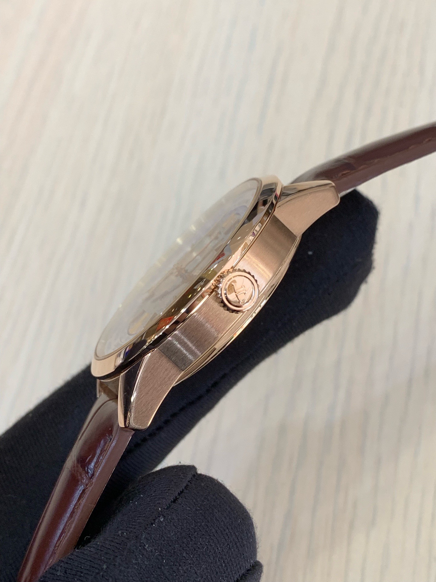 Jaeger-LeCoultre 8102520 detail 2