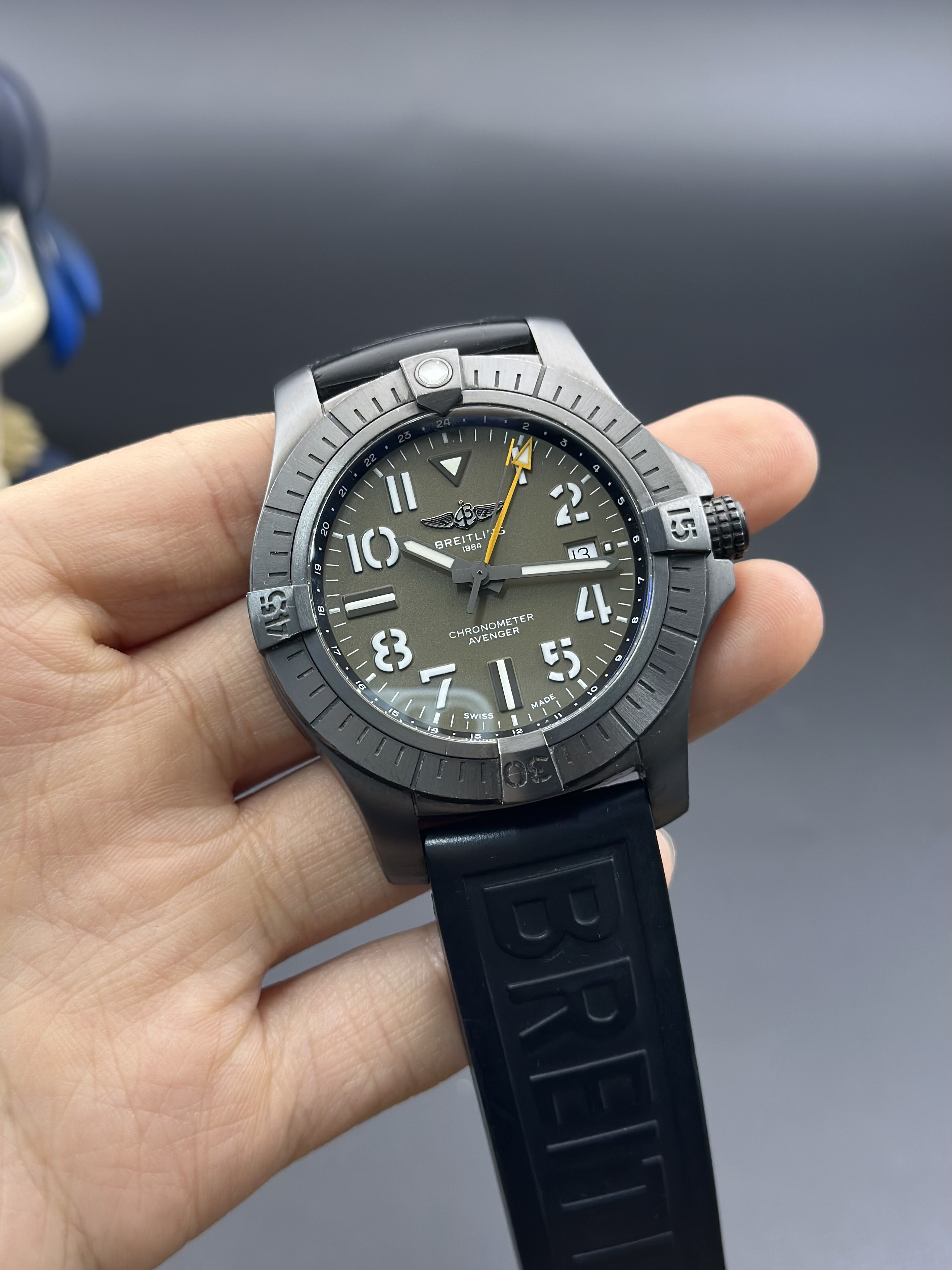 Breitling V323952A1L1X2 detail 1
