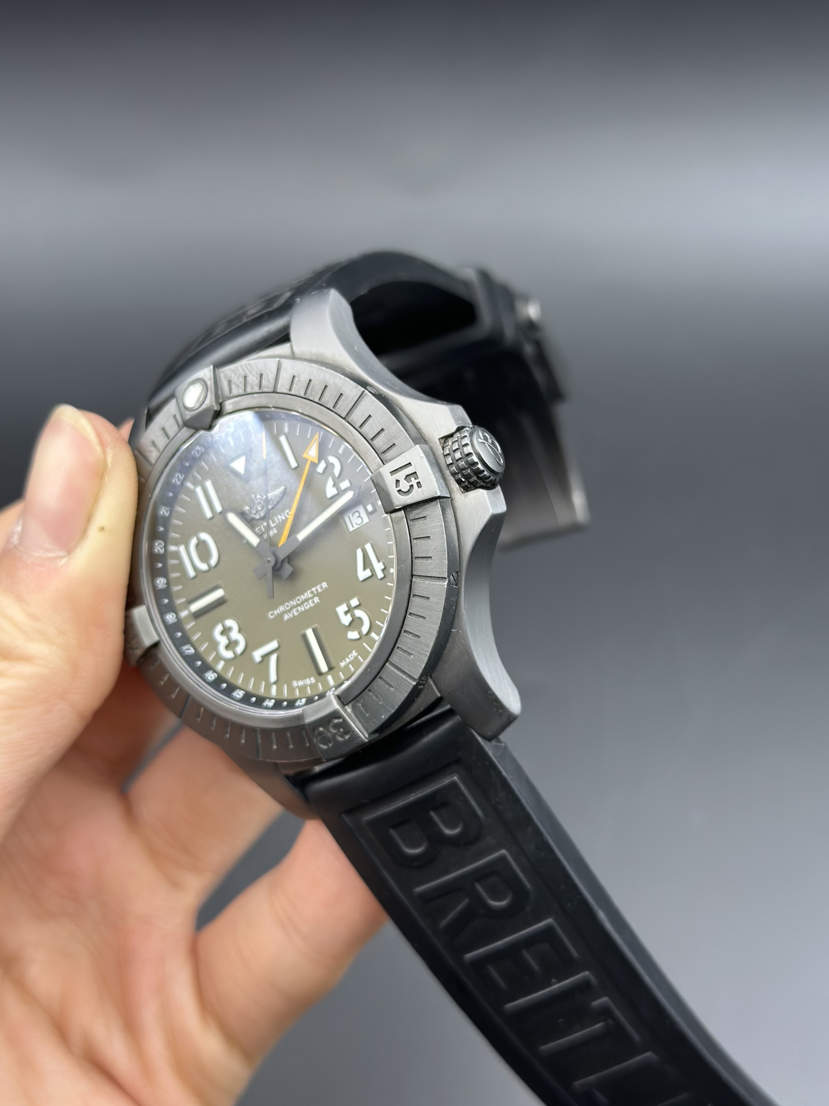 Breitling V323952A1L1X2 detail 4