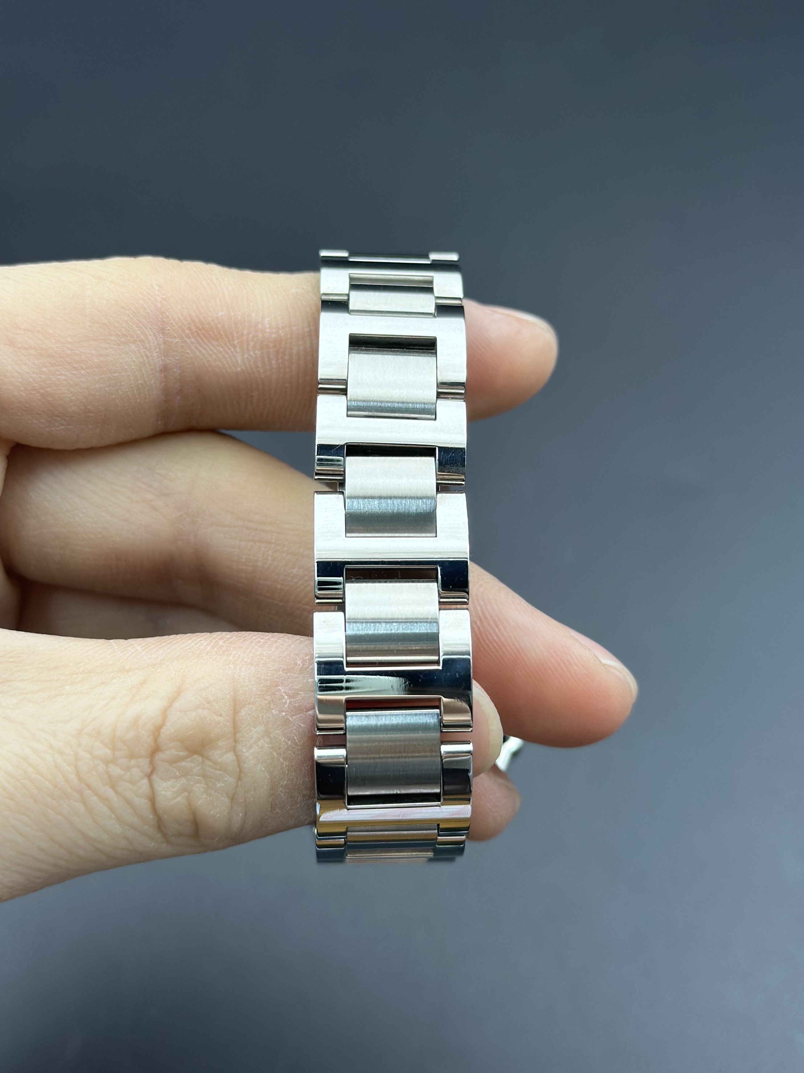 Cartier W69010Z4 detail 4