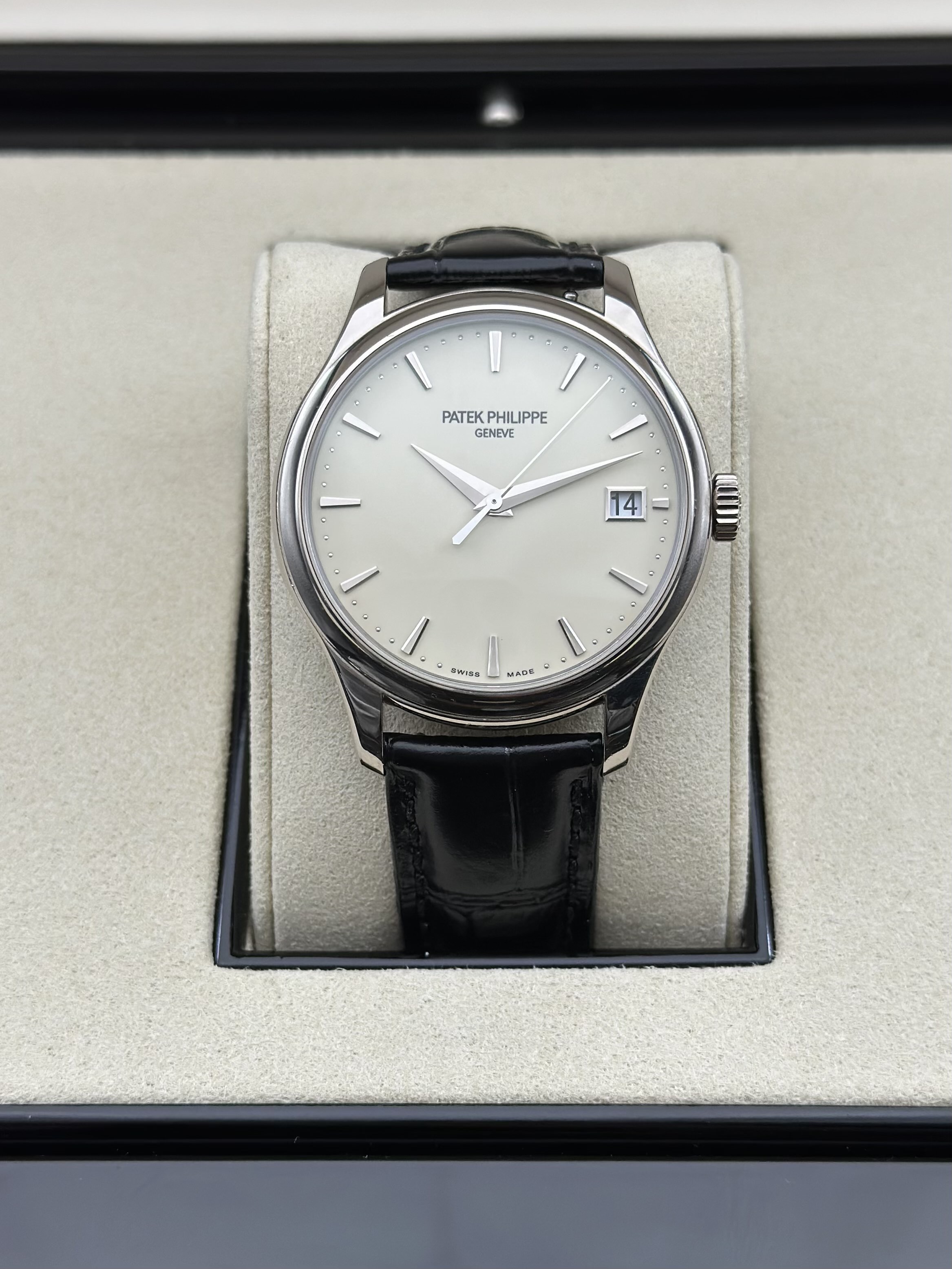 Patek Philippe 5227G-001