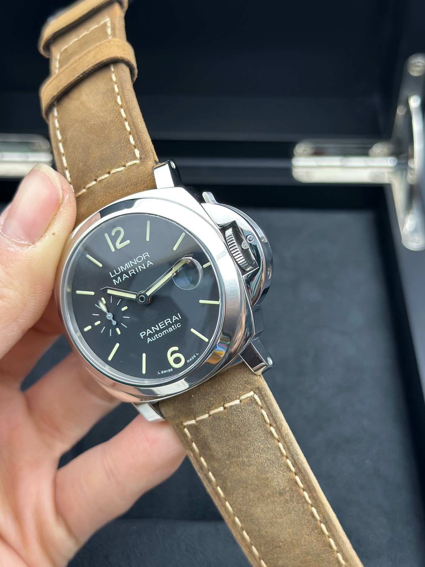 Panerai PAM01048 detail 2