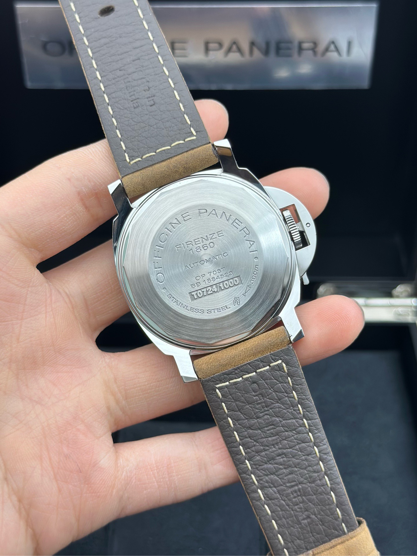 Panerai PAM01048 detail 6