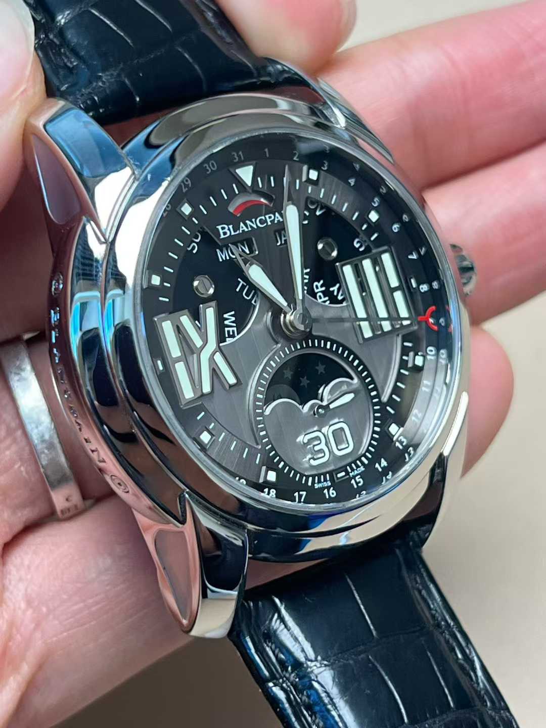 Blancpain 8866-1134-53B detail 1