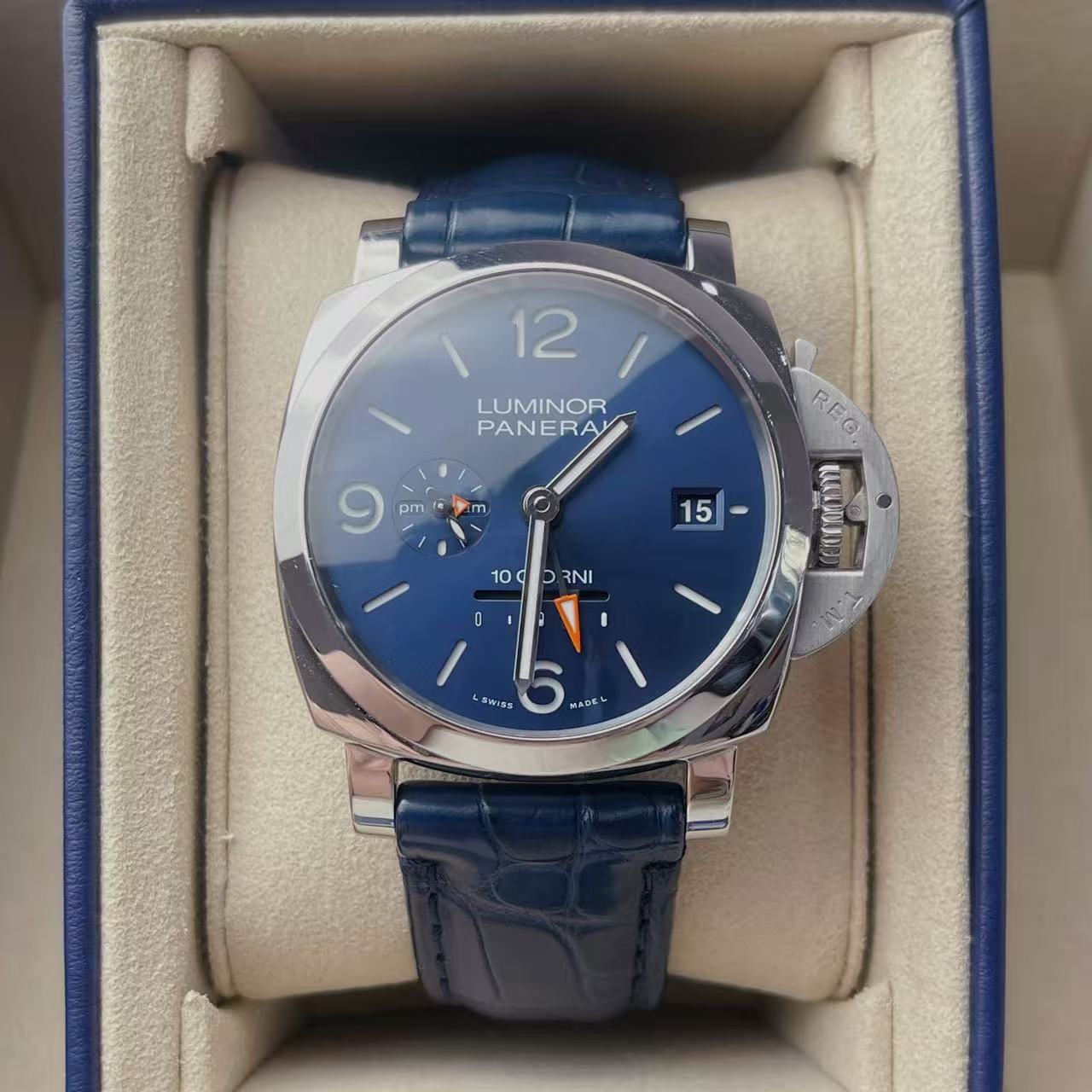 Panerai PAM01482 detail 4