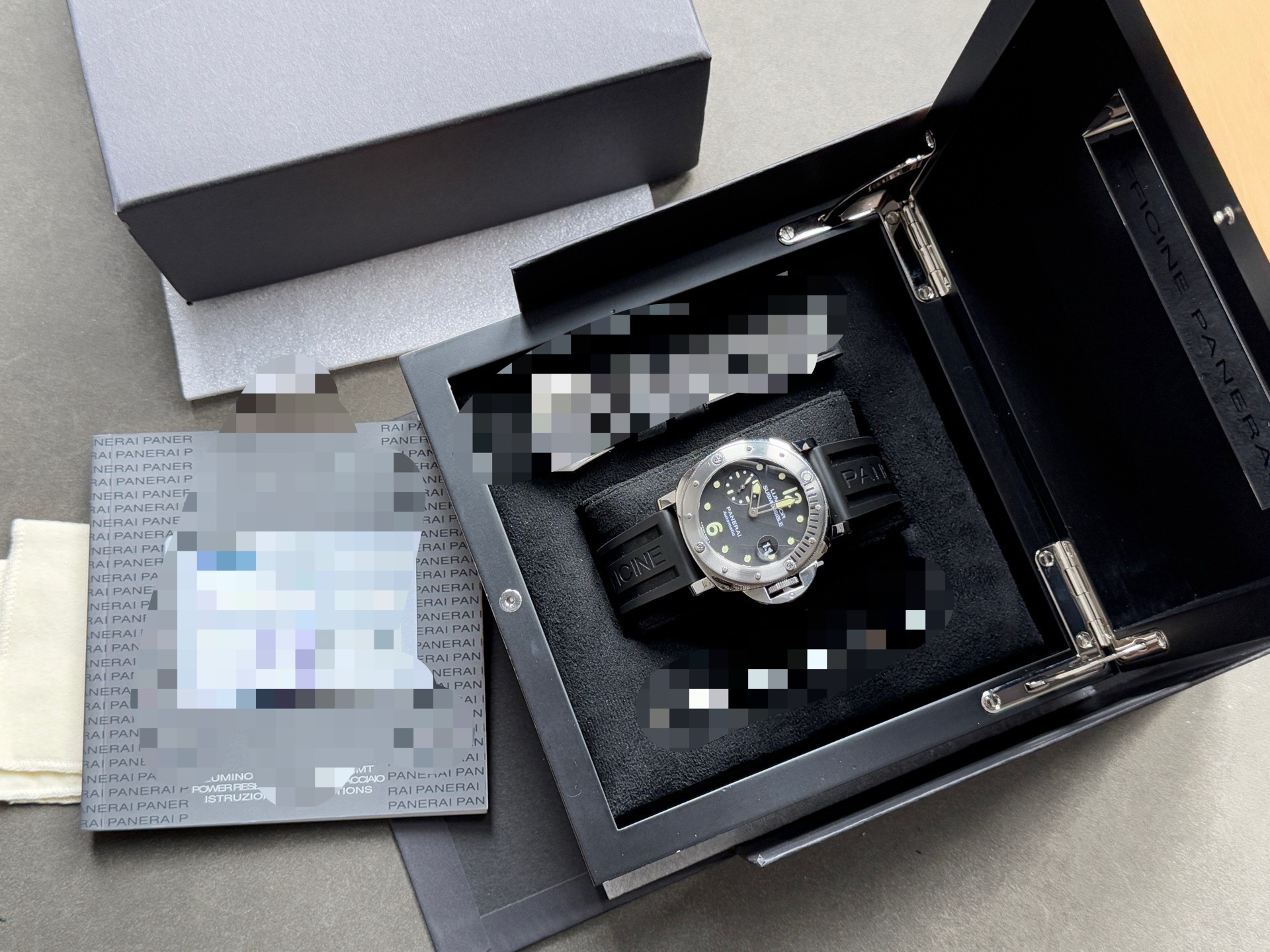 Panerai PAM01024 detail 7