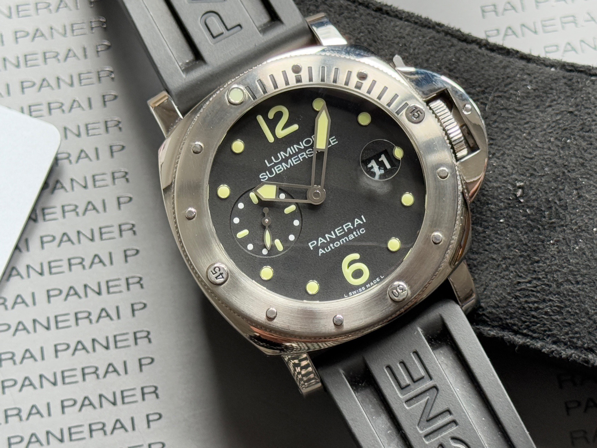 Panerai PAM01024 detail 3