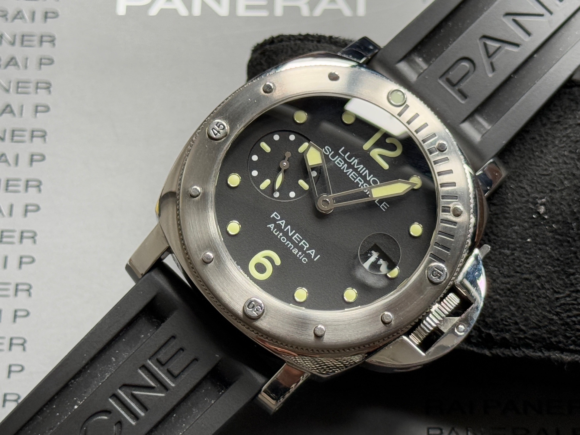 Panerai PAM01024 detail 4