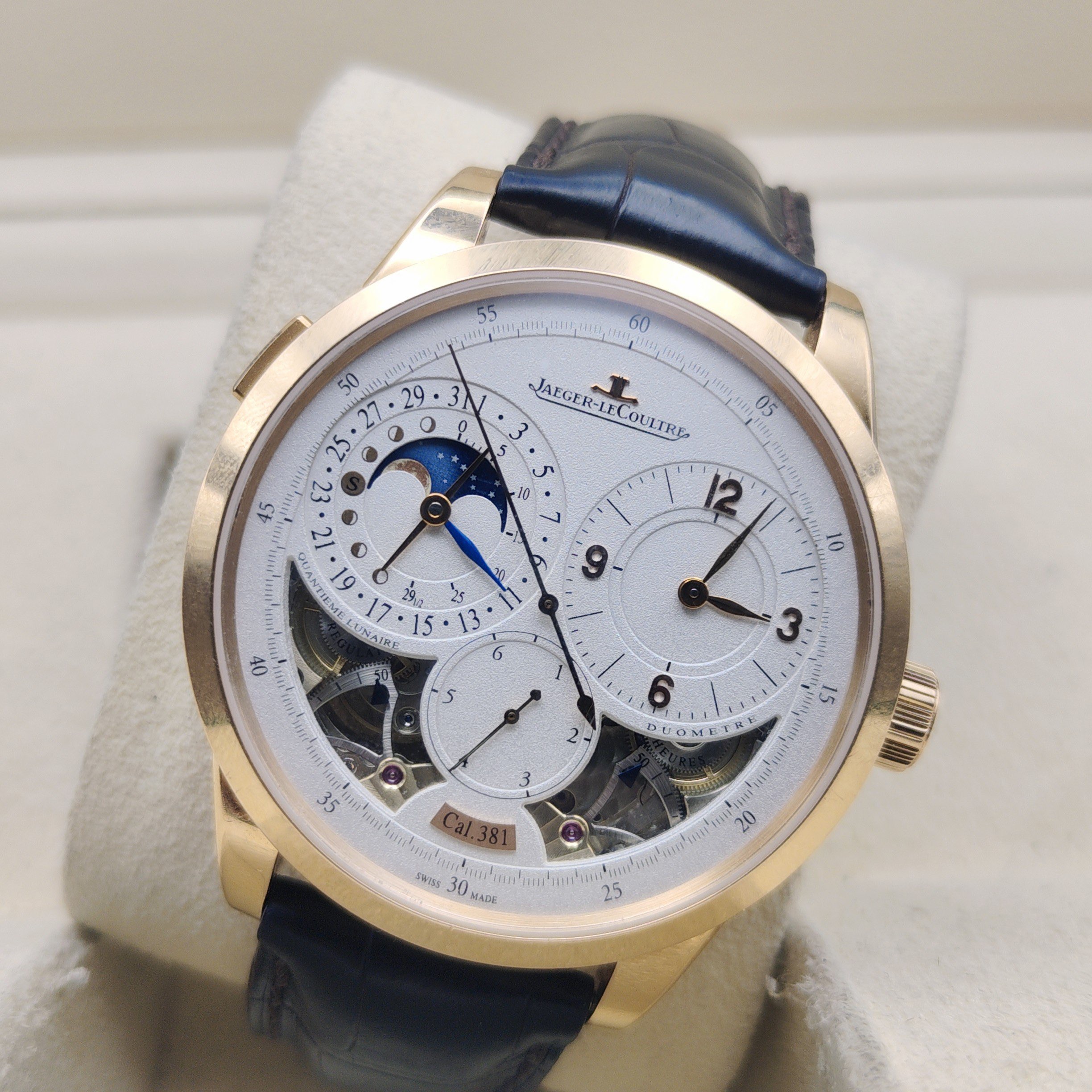 Jaeger-LeCoultre 6042420 detail 4