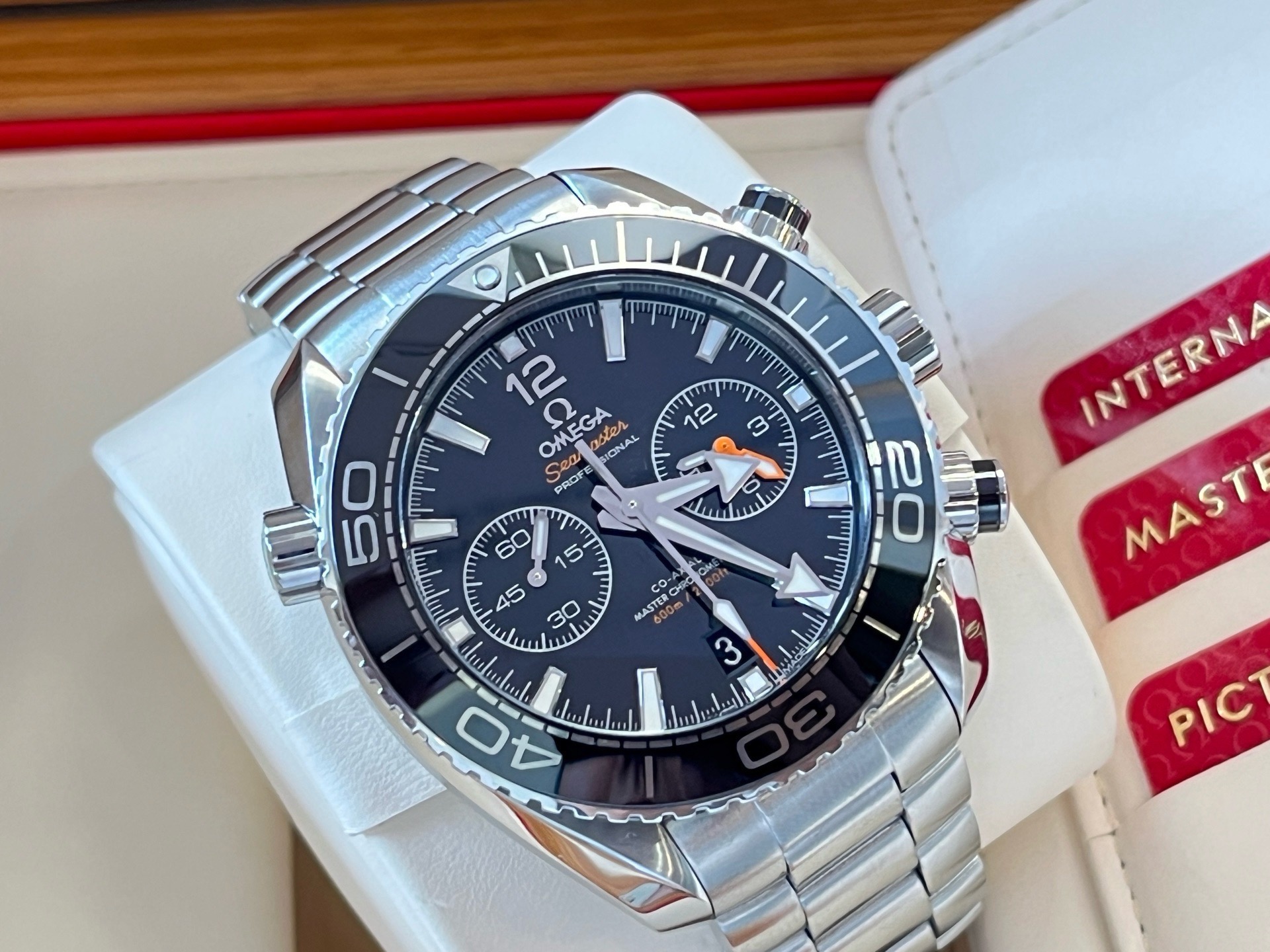 Omega 215.30.46.51.01.001