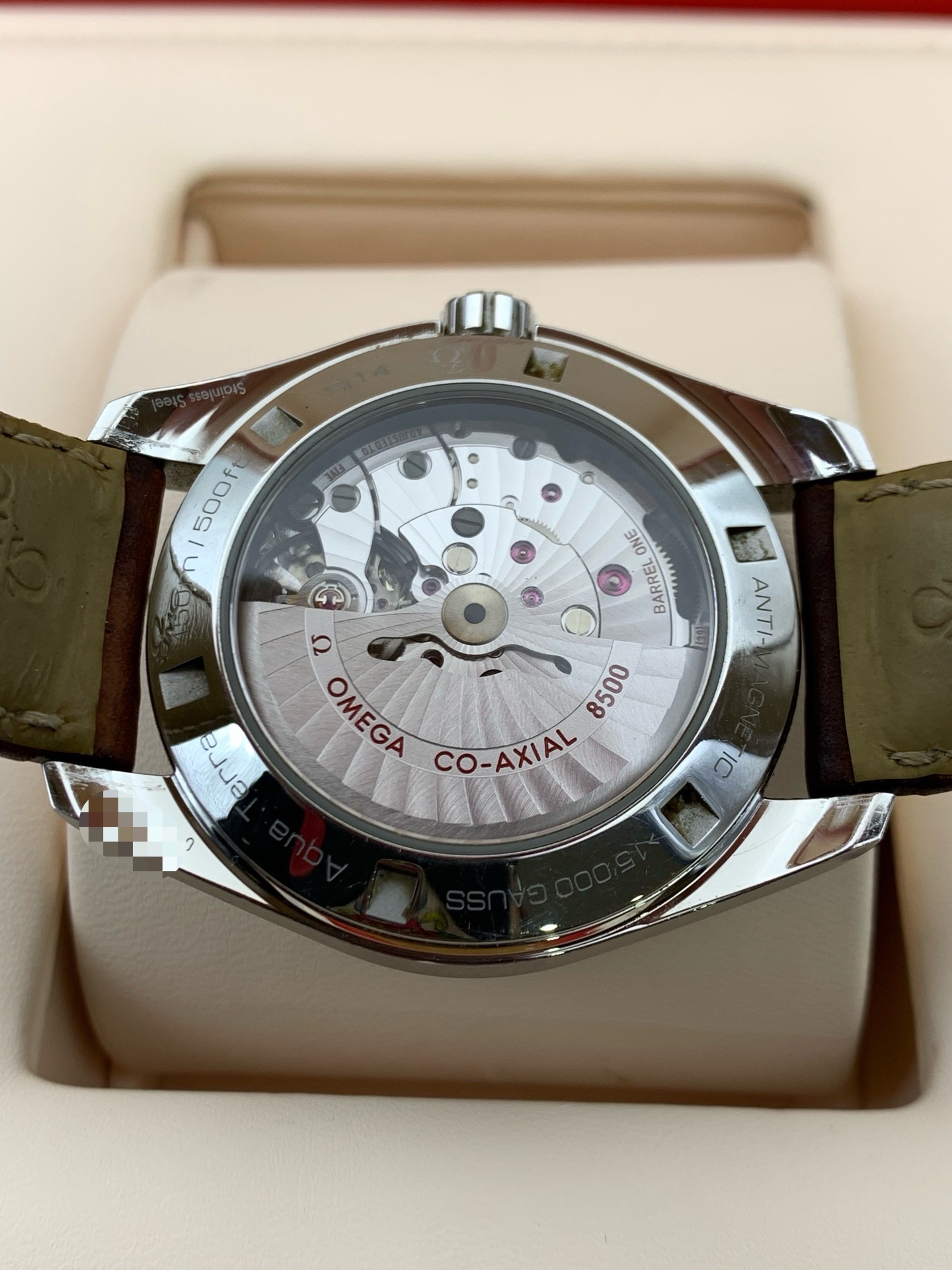 Omega 231.12.42.21.01.002 detail 4