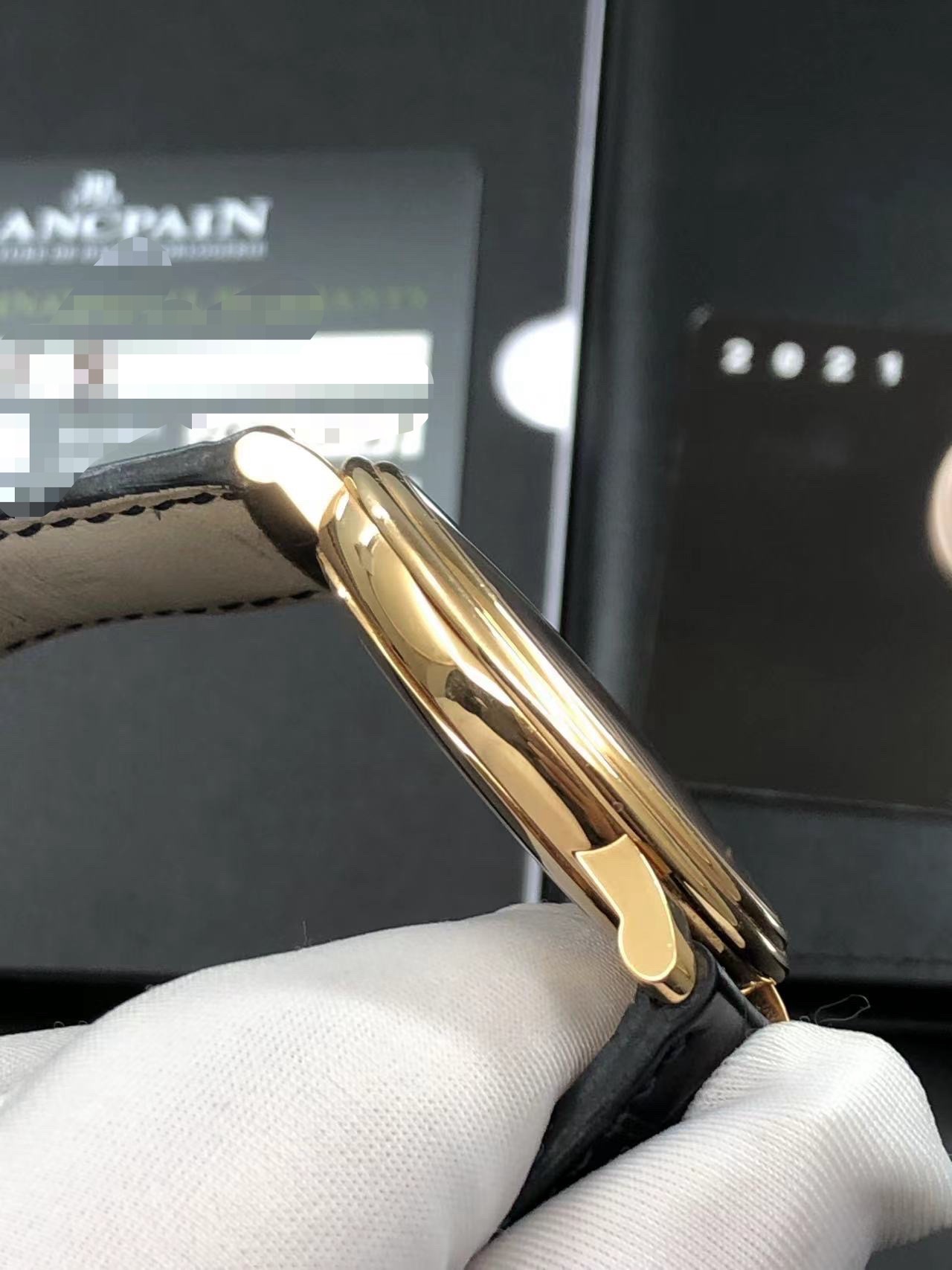 Blancpain 6651-3640-55B detail 2