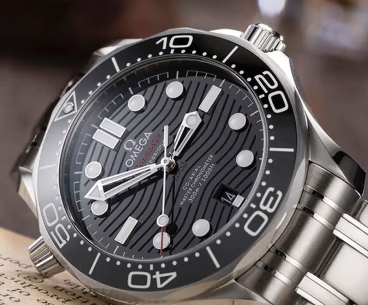 Omega 210.30.42.20.01.001 detail 2