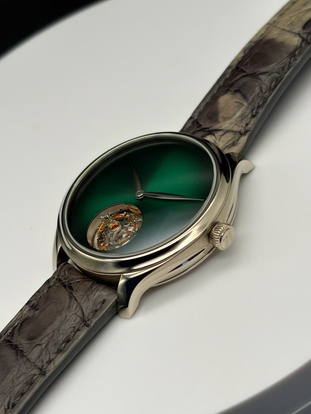H.Moser & Cie() 1804-0214 detail 6