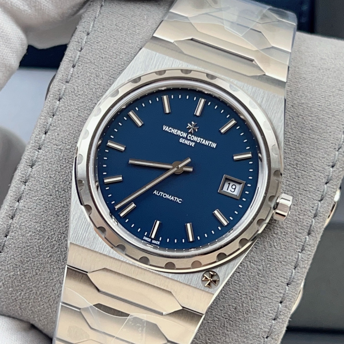 Vacheron Constantin 4200h / 222A-B934 detail 2