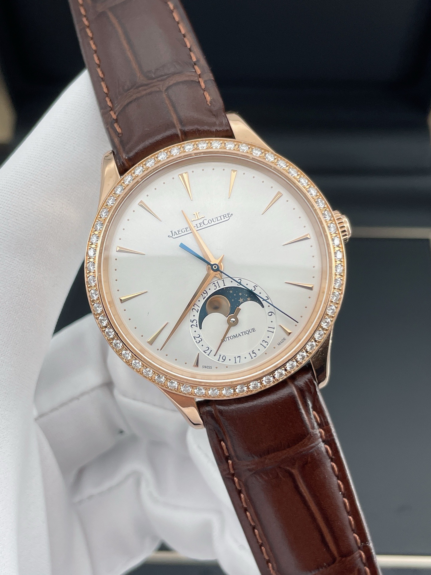 Jaeger-LeCoultre 1242501 detail 1