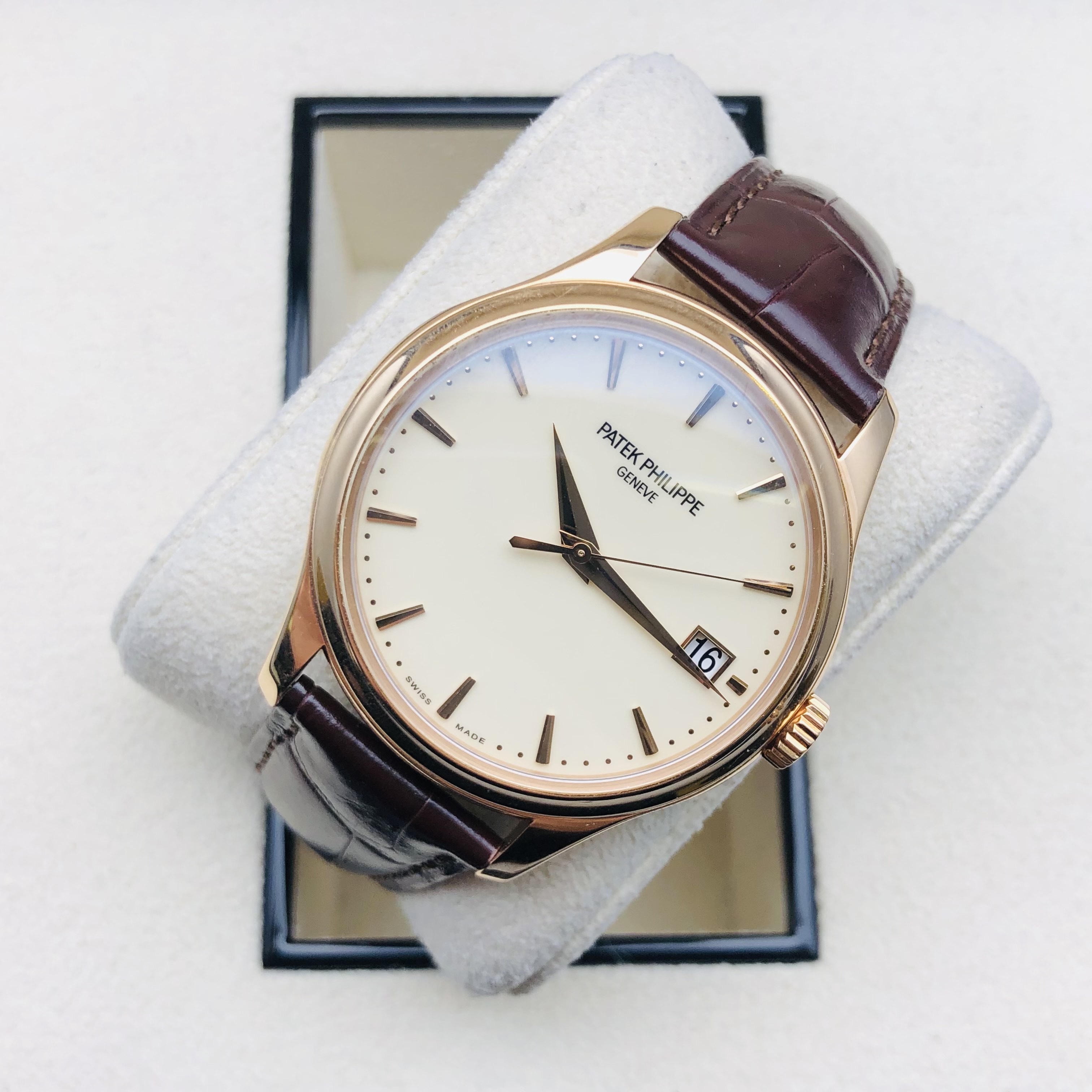 Patek Philippe 5227J-001 detail 1