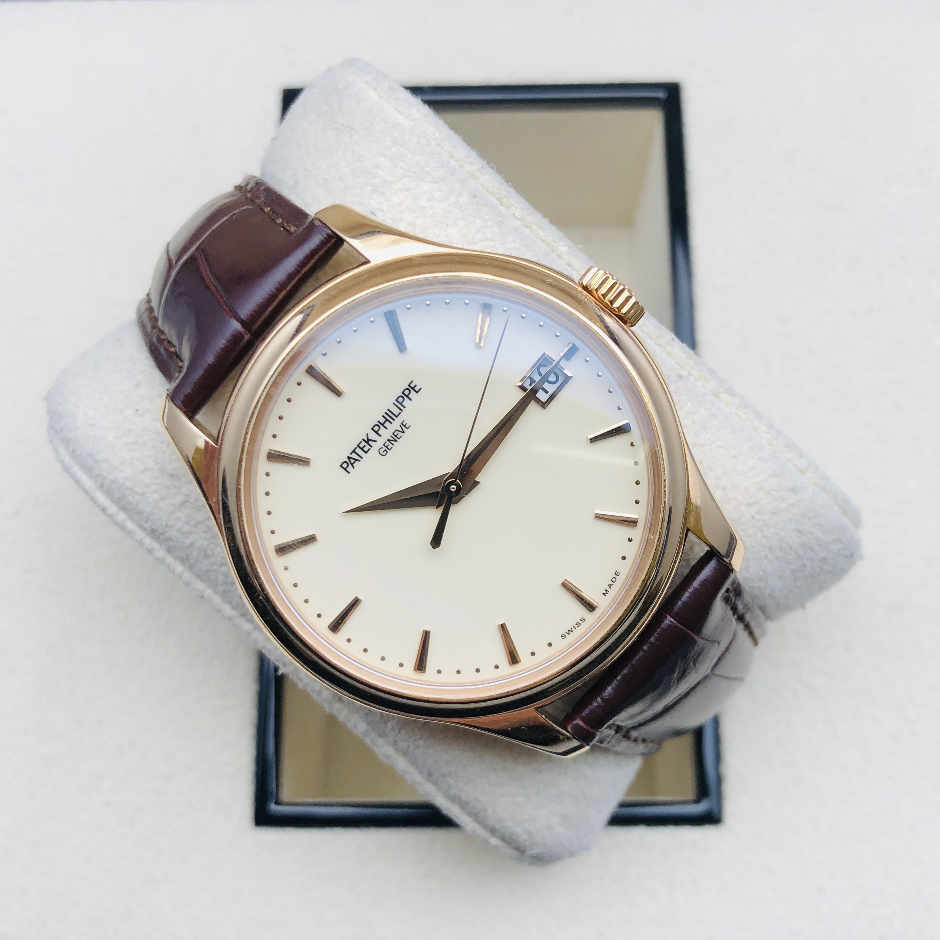 Patek Philippe 5227J-001 detail 2