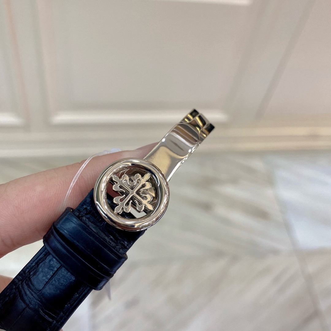 Patek Philippe 5396G-011 detail 3