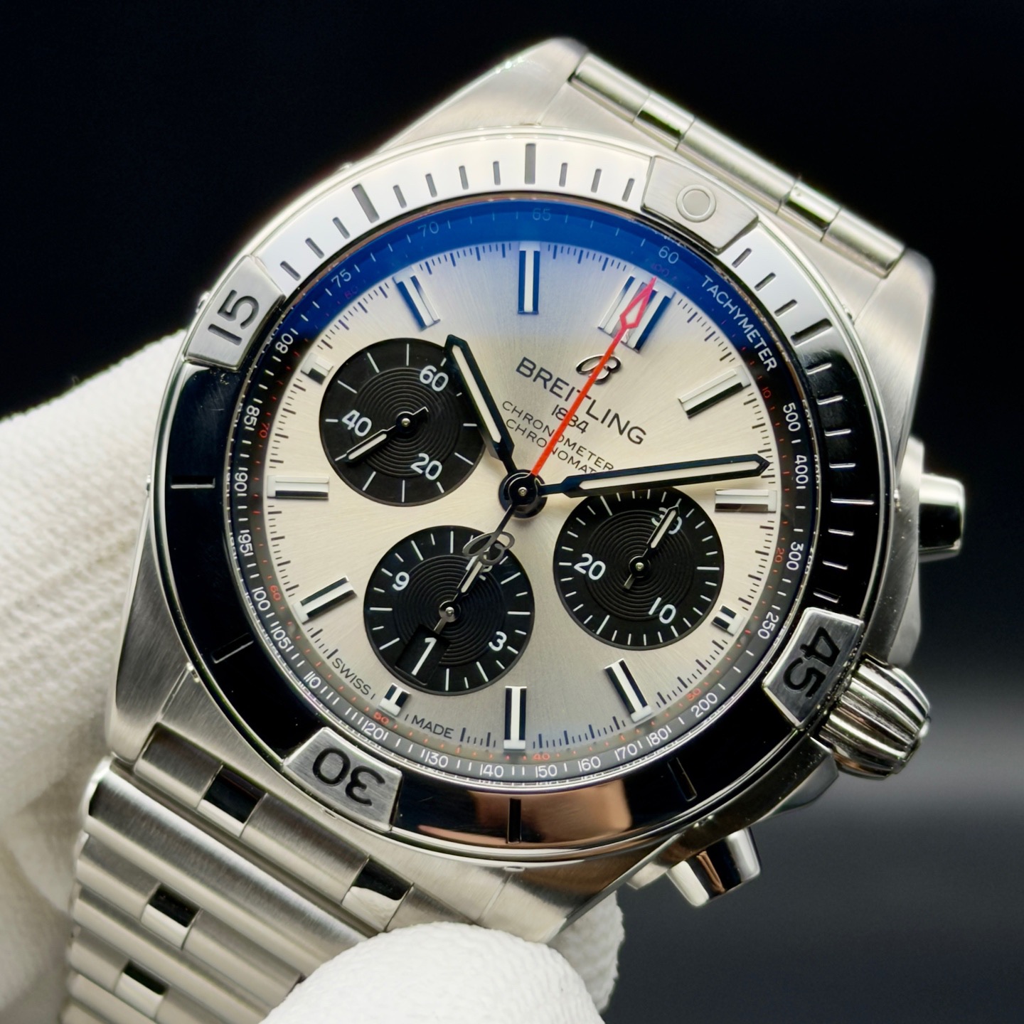 Breitling AB0134101G1A1 detail 1