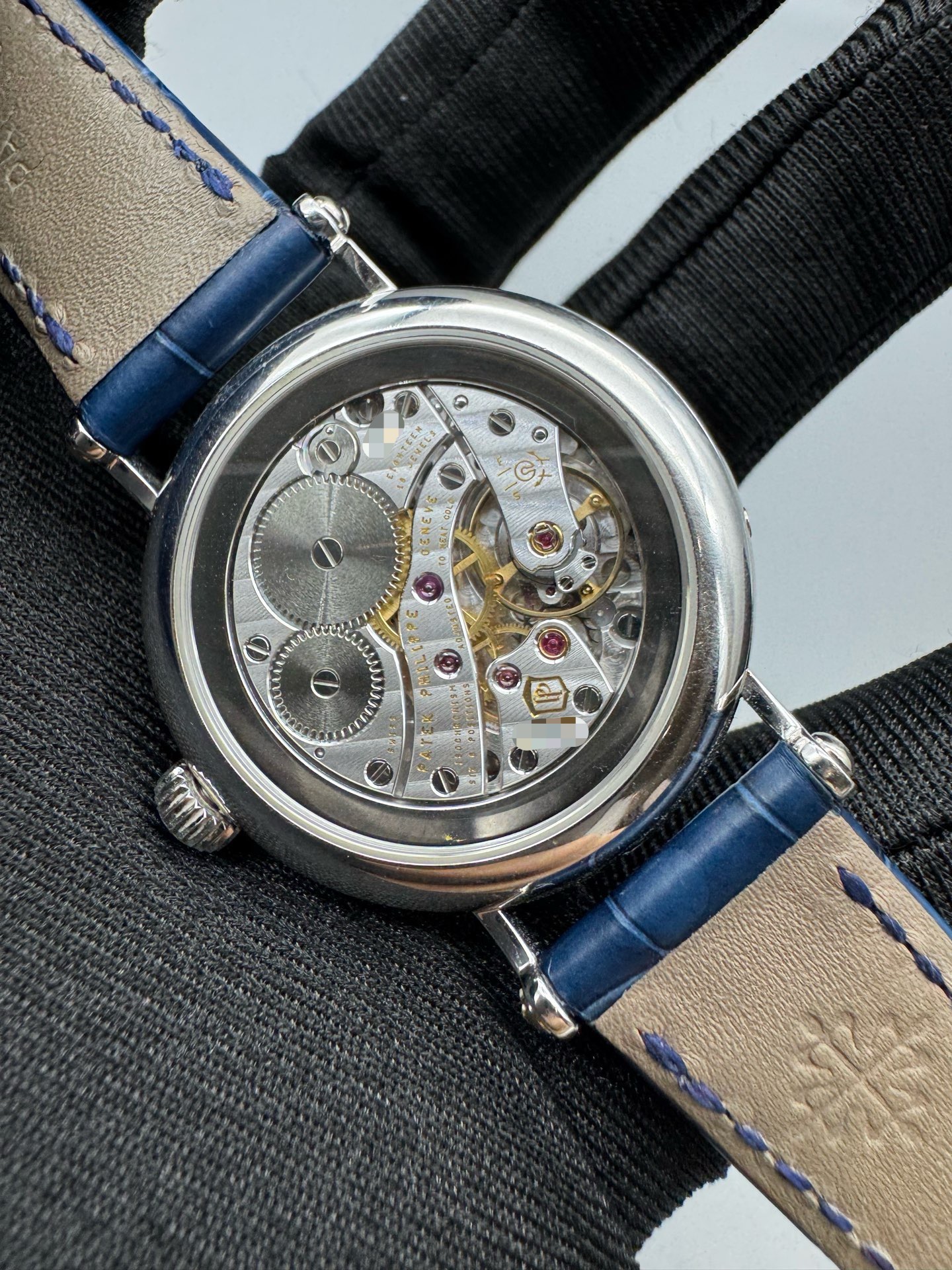 Patek Philippe 7121 / 200G-001 detail 3