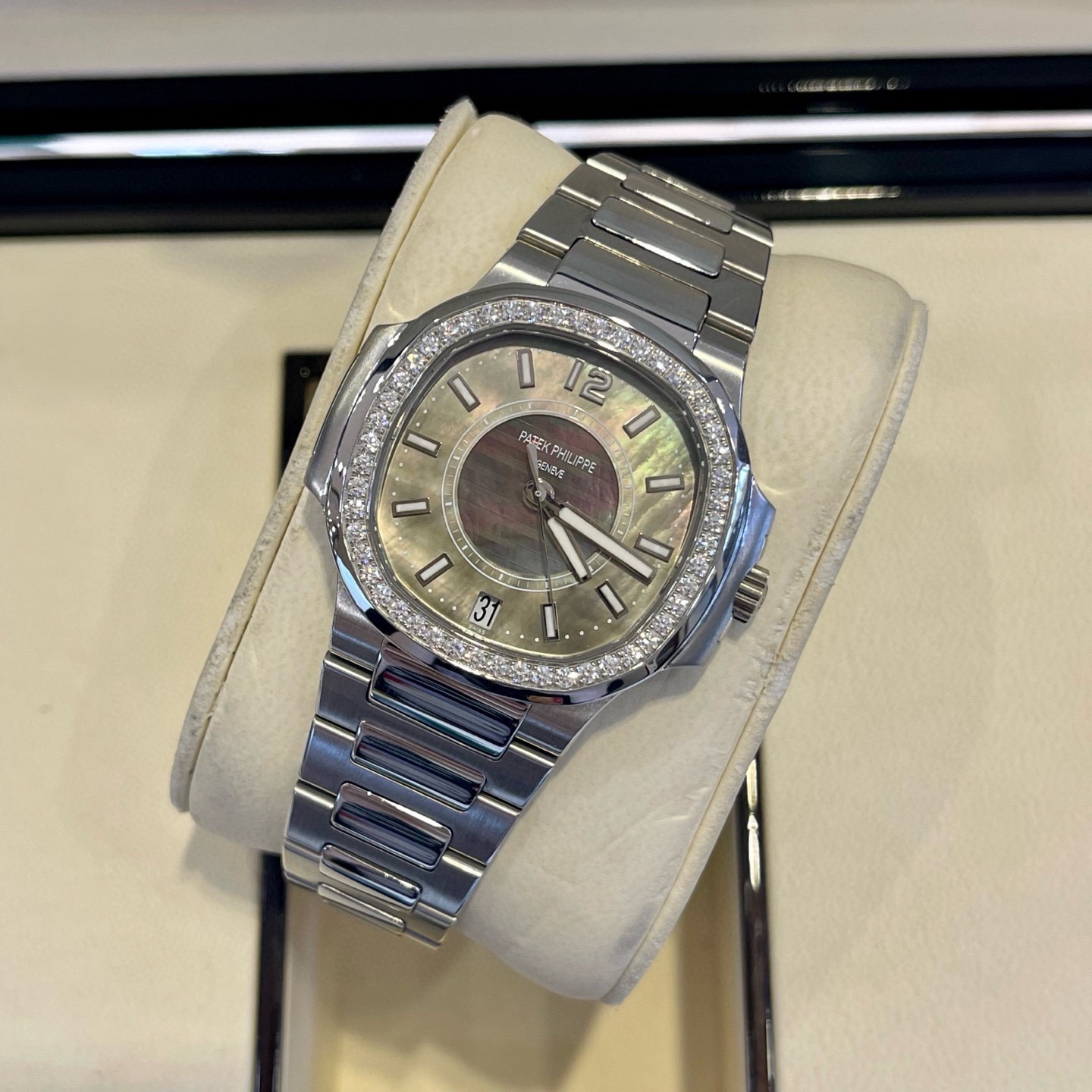 Patek Philippe 7008 / 1A-012 detail 6