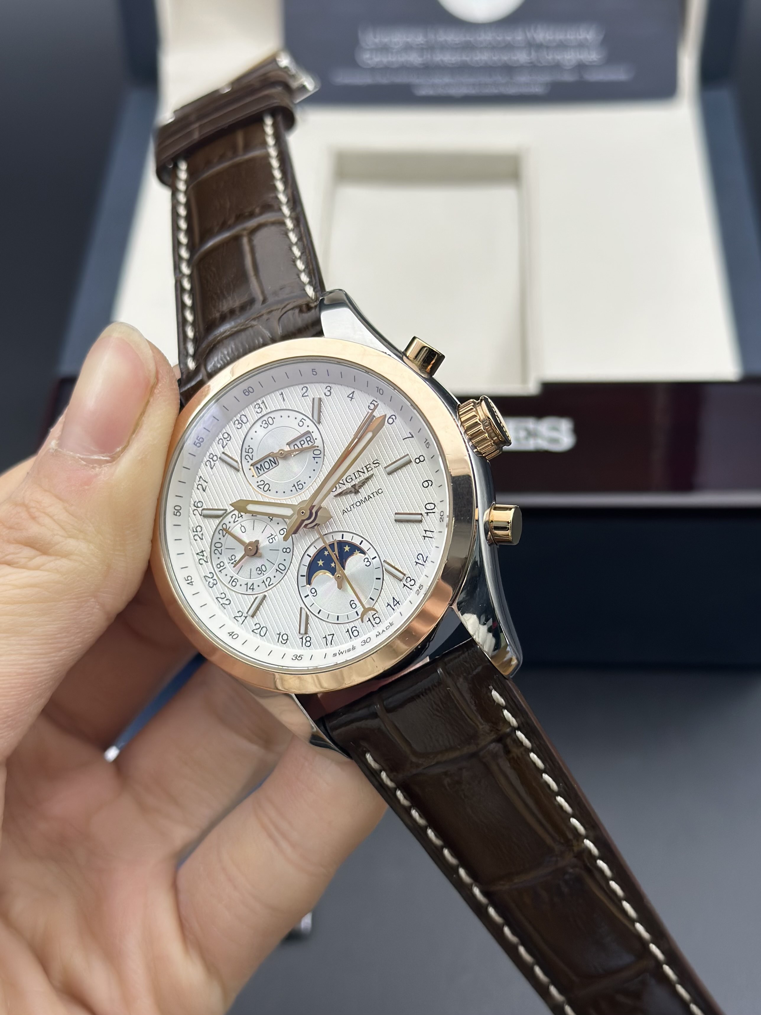 Longines L2.798.5.72.3 detail 3
