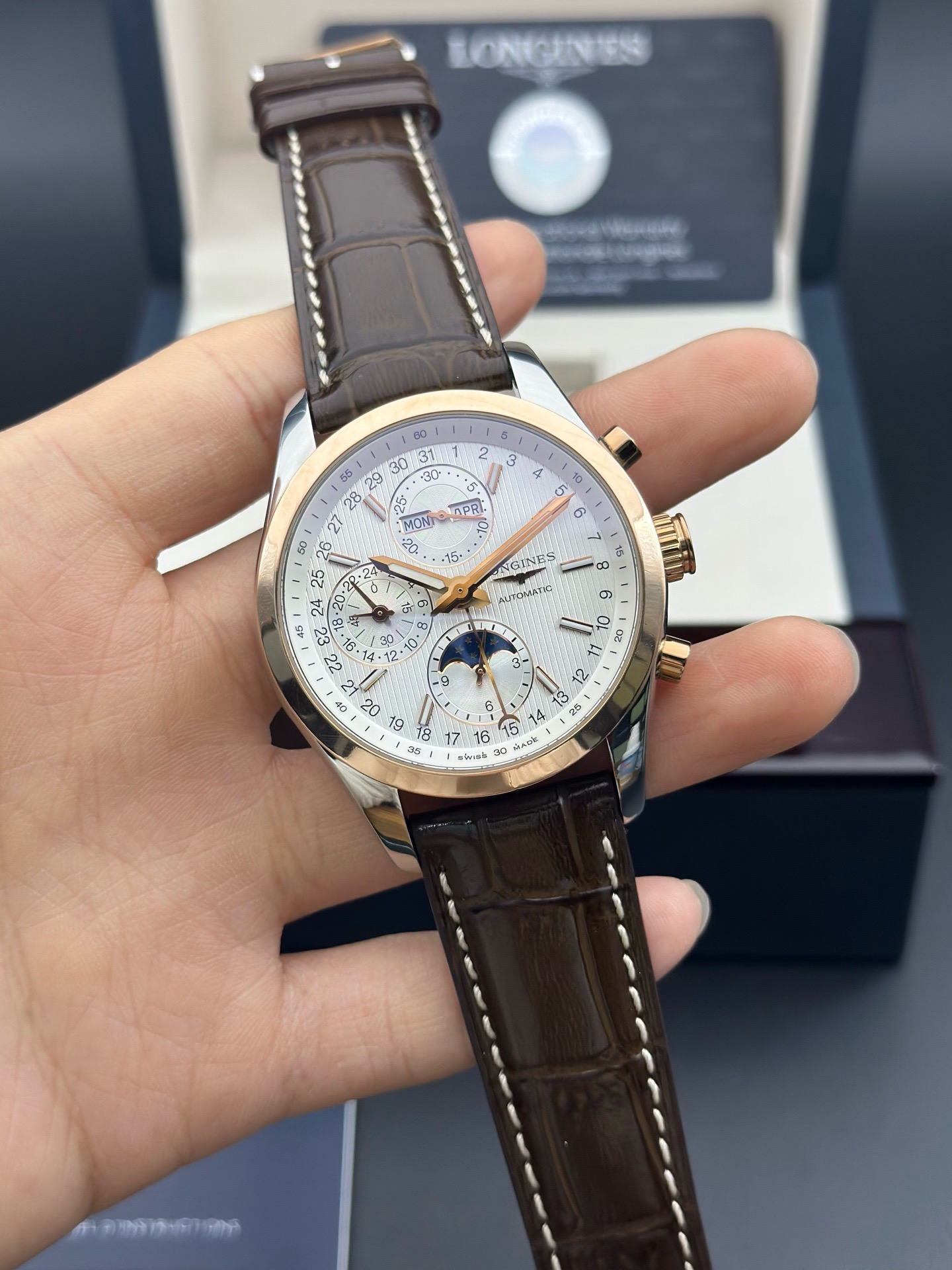 Longines L2.798.5.72.3 detail 1