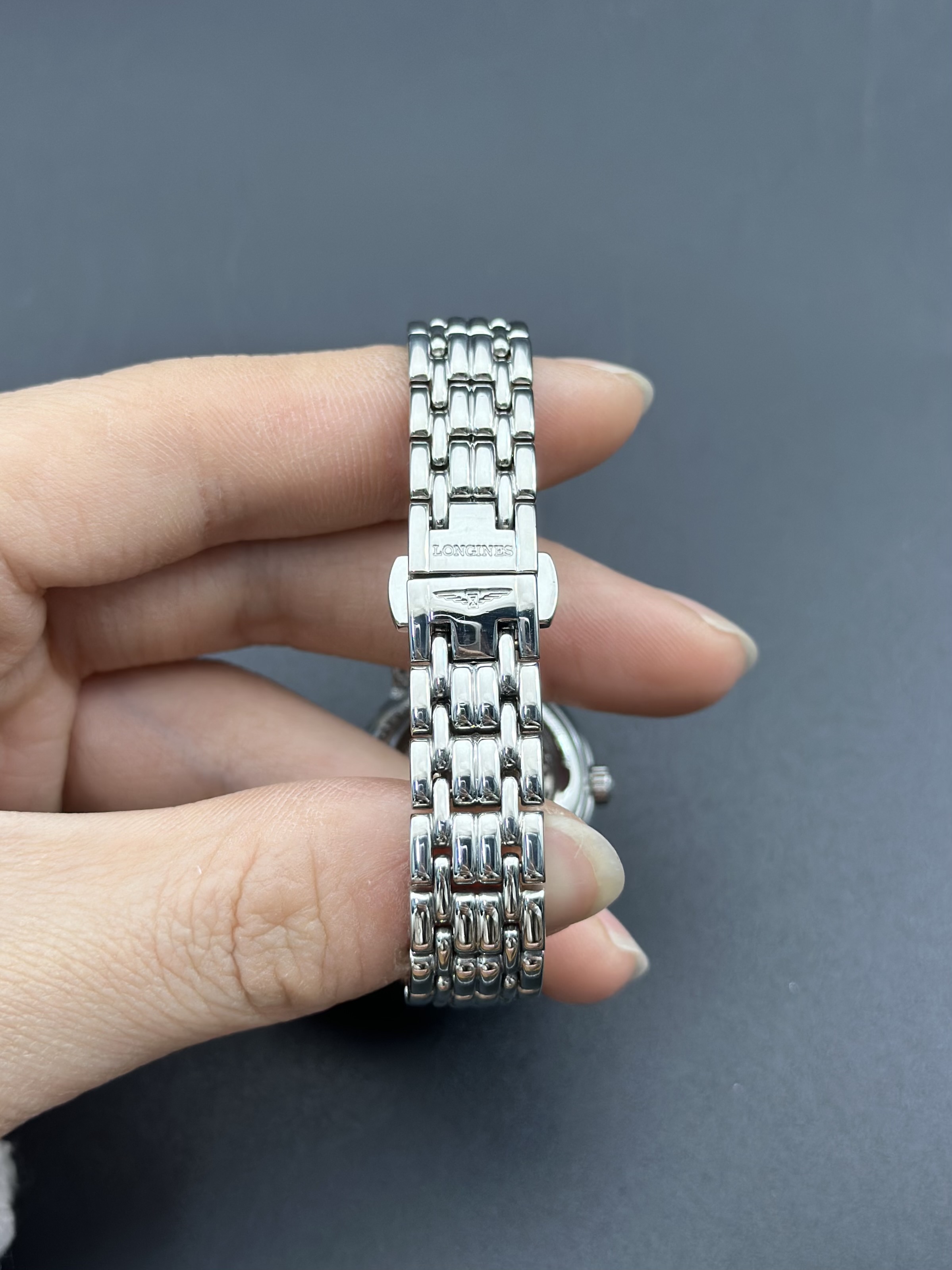 Longines L4.321.4.11.6 detail 4