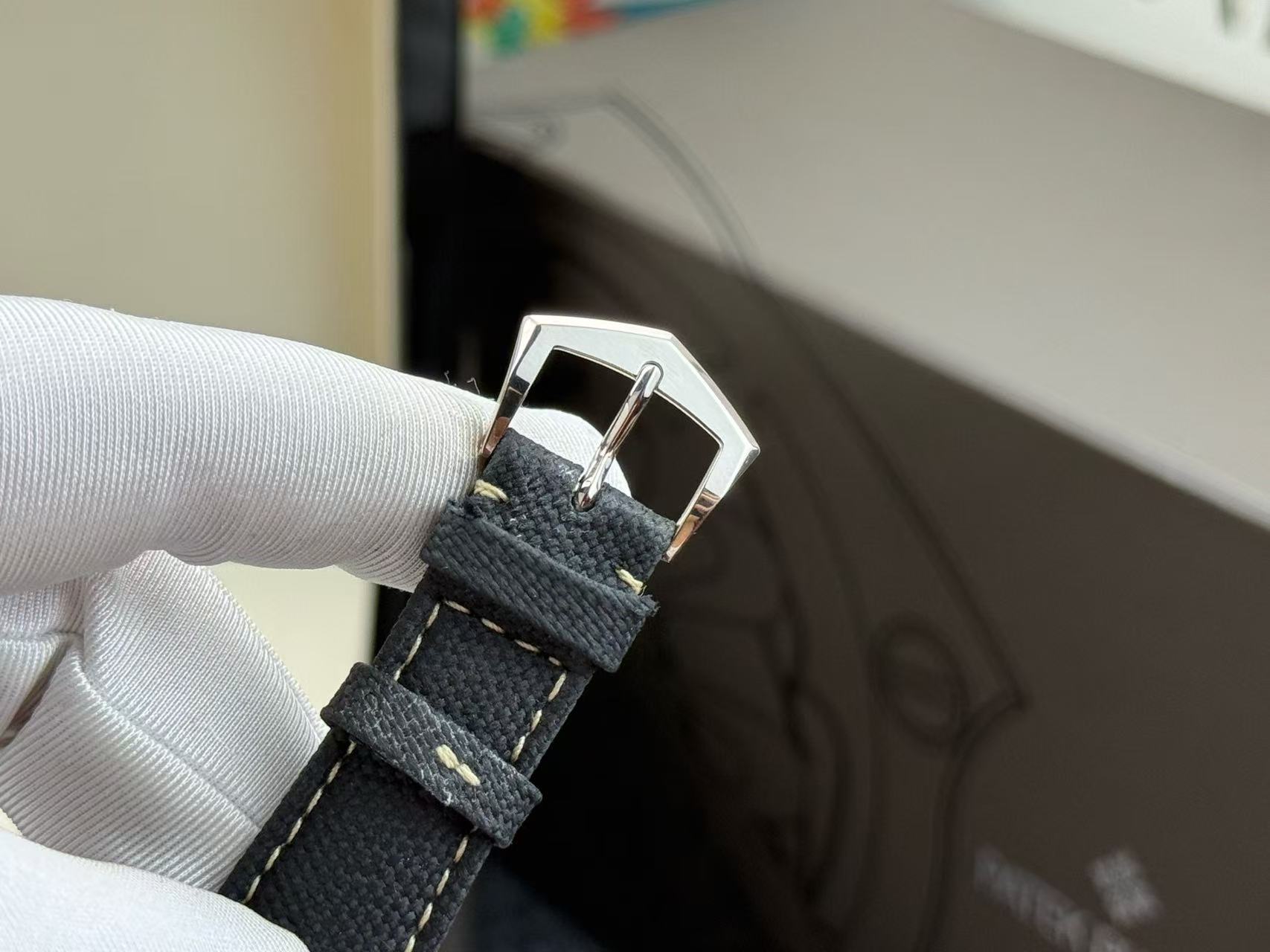 Patek Philippe 5226G-001 detail 4