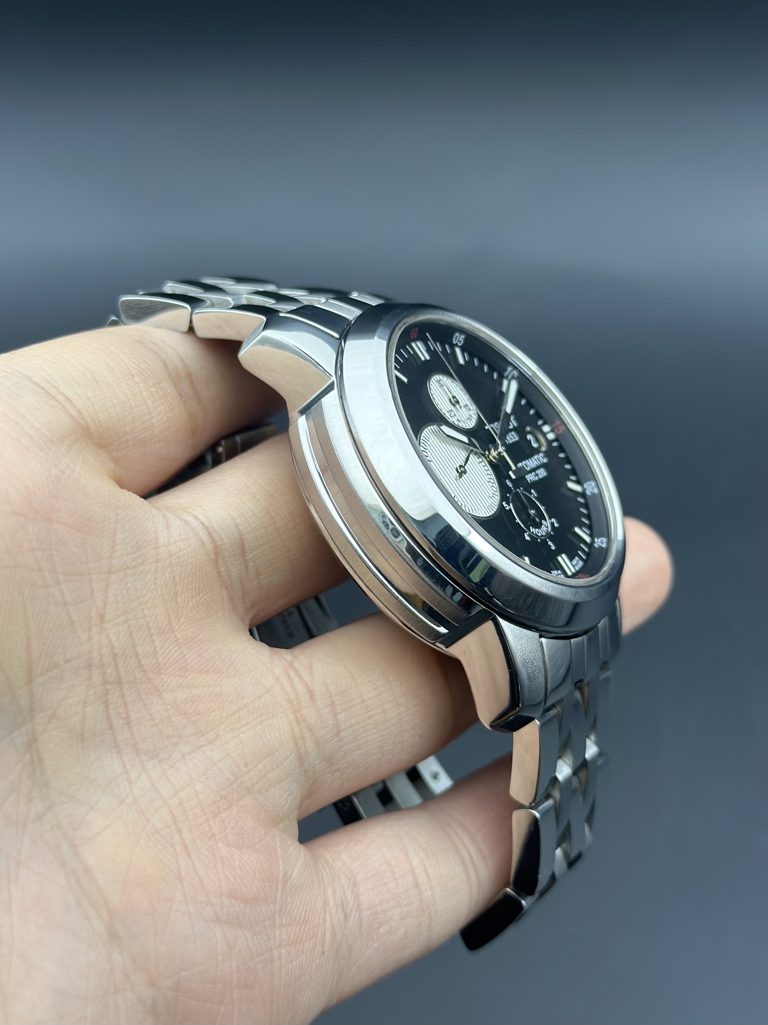 Tissot T014.427.11.051.01 detail 3