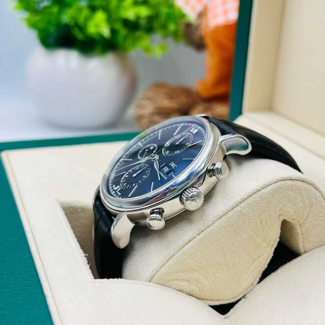 IWC 391008 detail 3