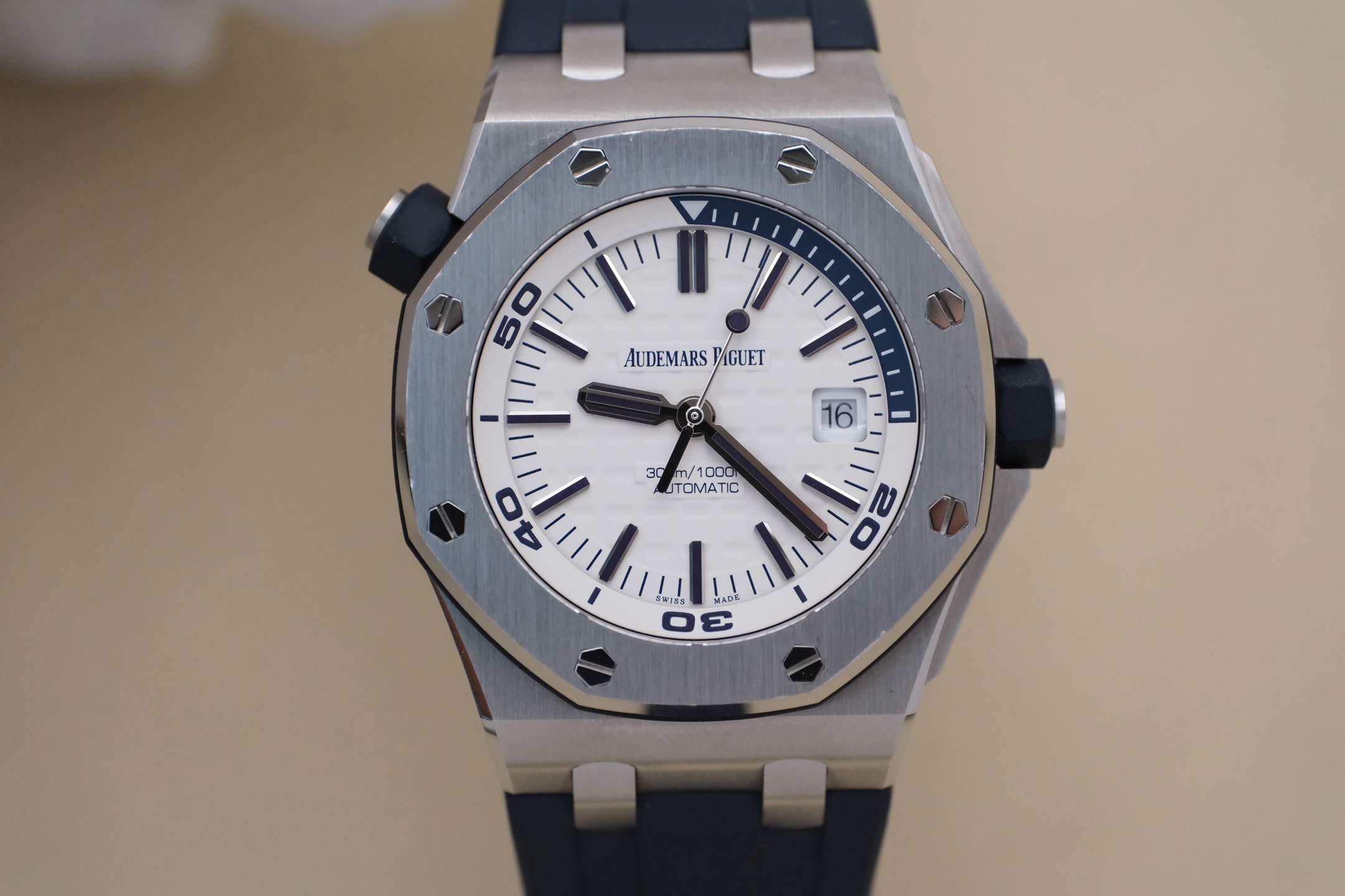 Audemars Piguet 15710ST.OO.A010CA.01 detail 2