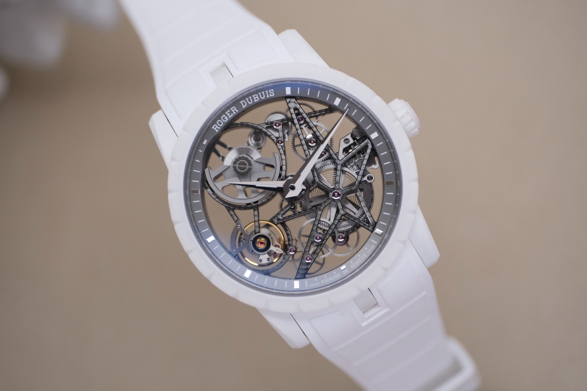 Roger Dubuis DBEX0949 detail 1