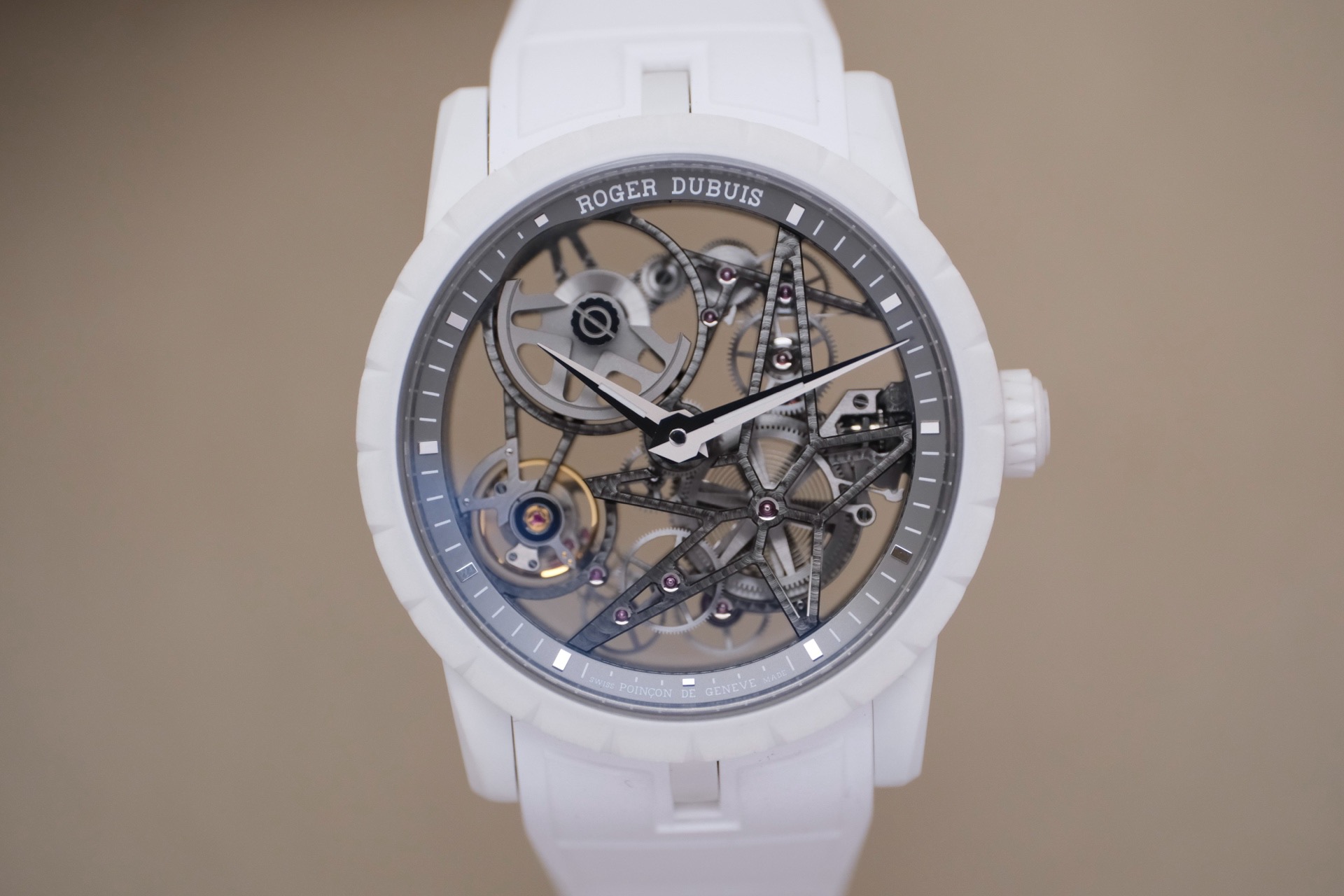 Roger Dubuis DBEX0949 detail 2