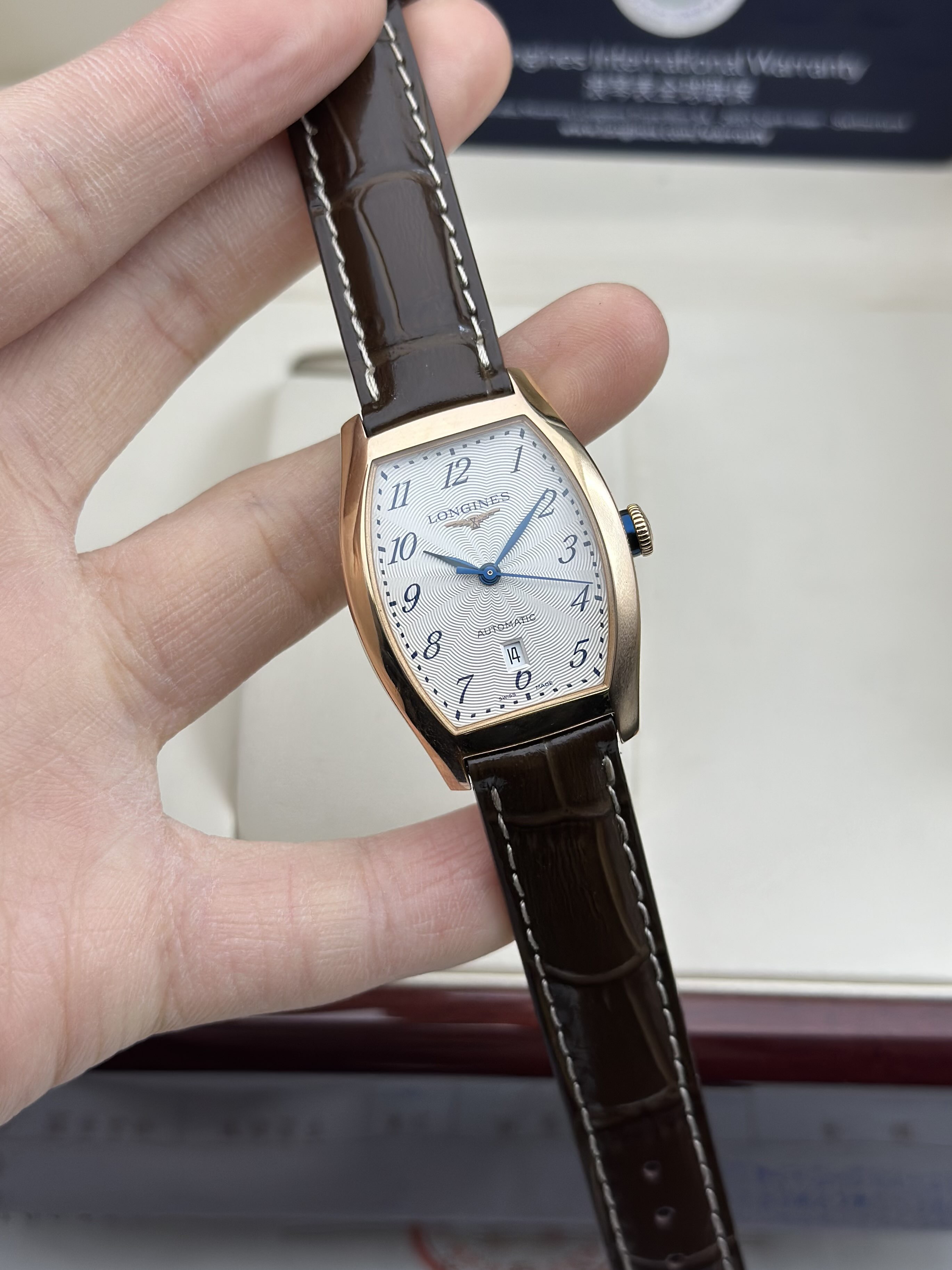 Longines L2.142.8.73.2 detail 1