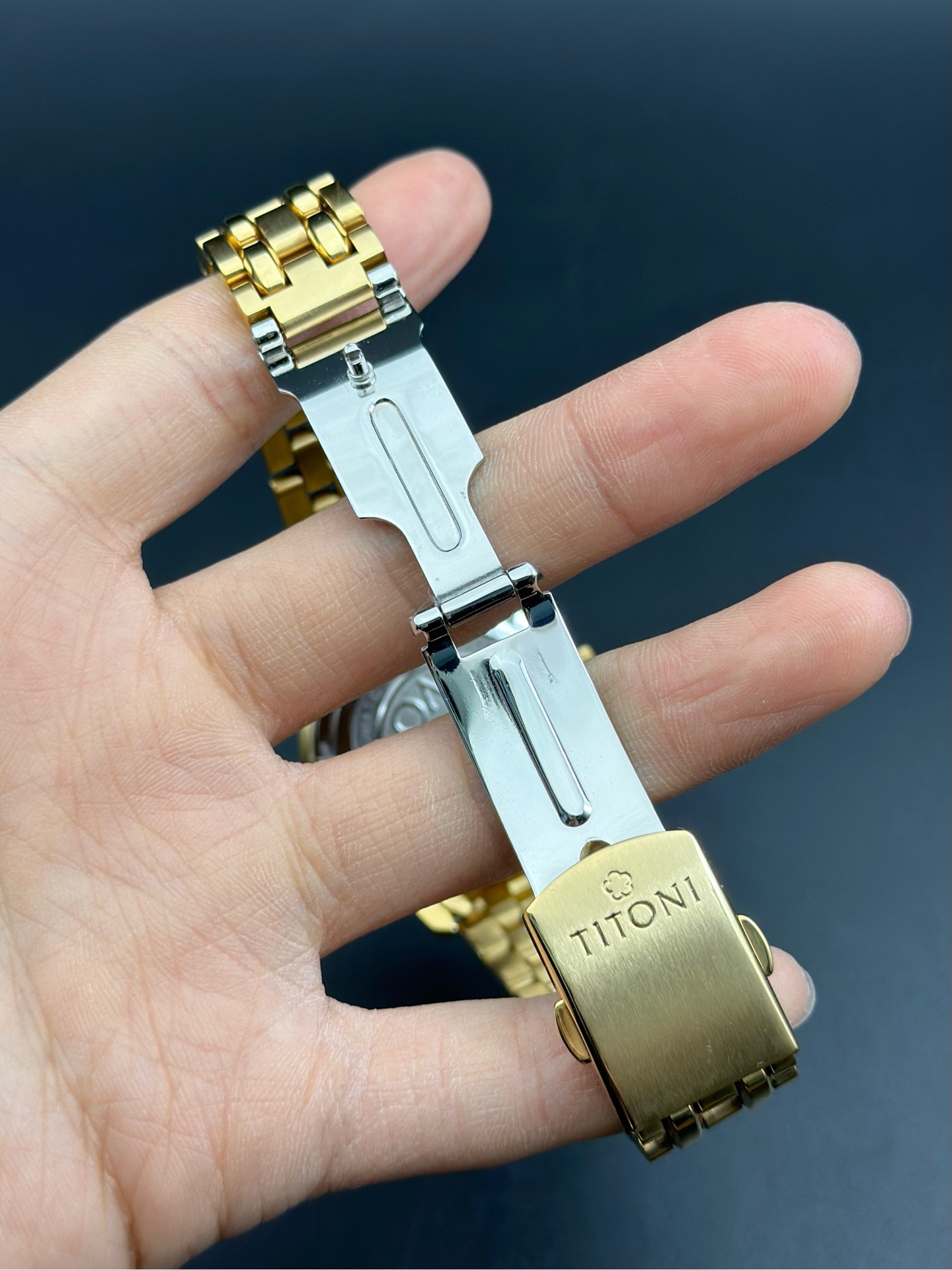 TITONI 777 detail 5