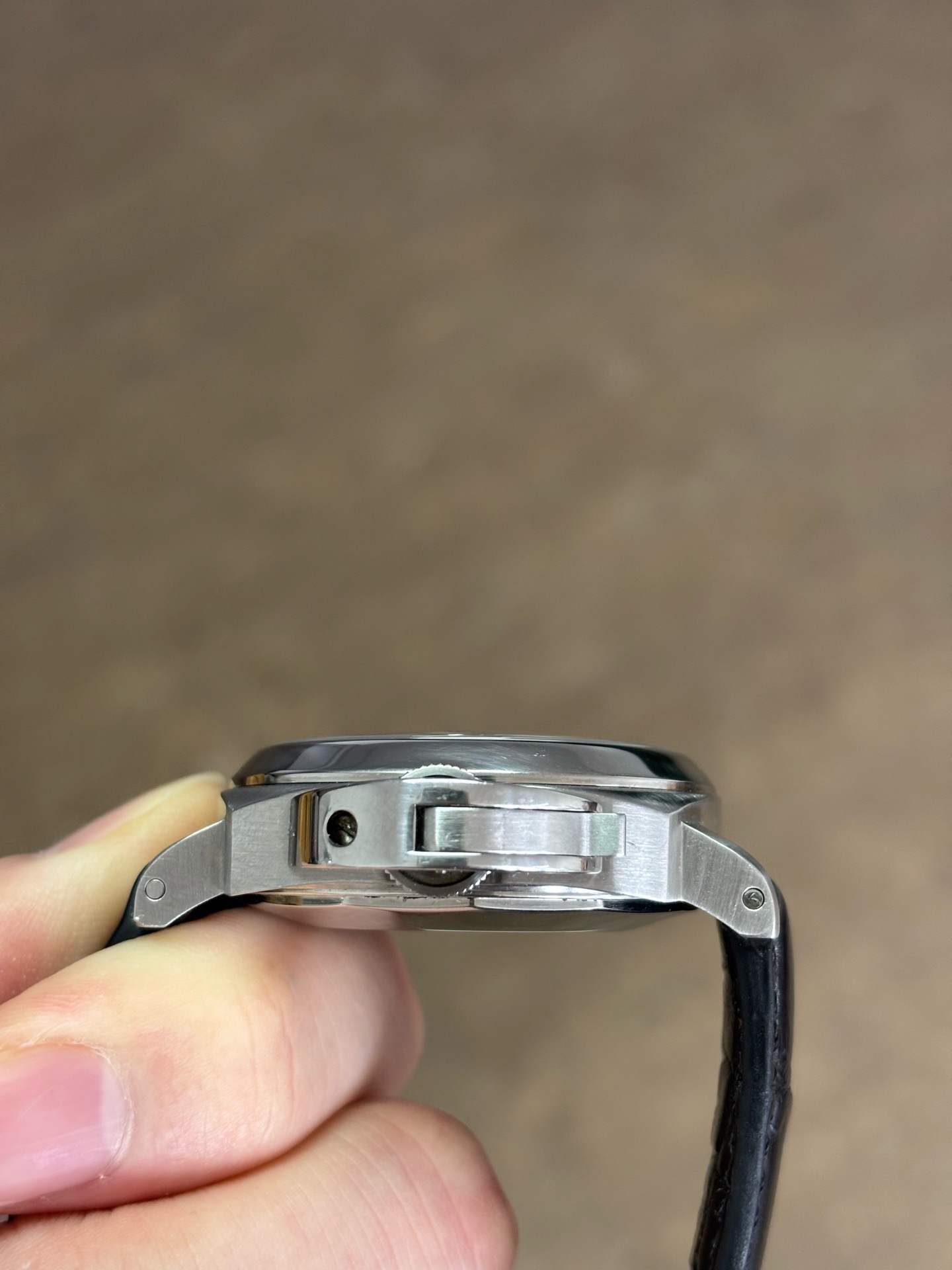 Panerai PAM01048 detail 1