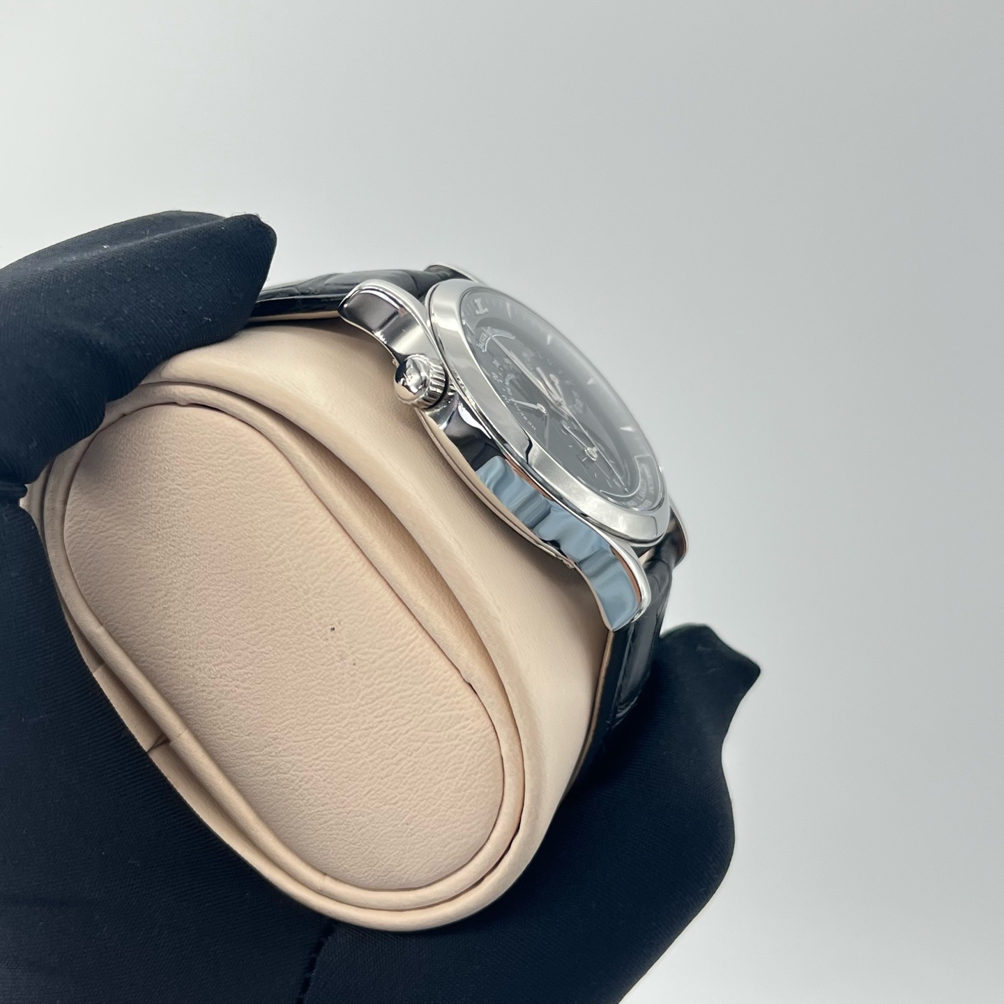 Jaeger-LeCoultre 142.8.92.S detail 1
