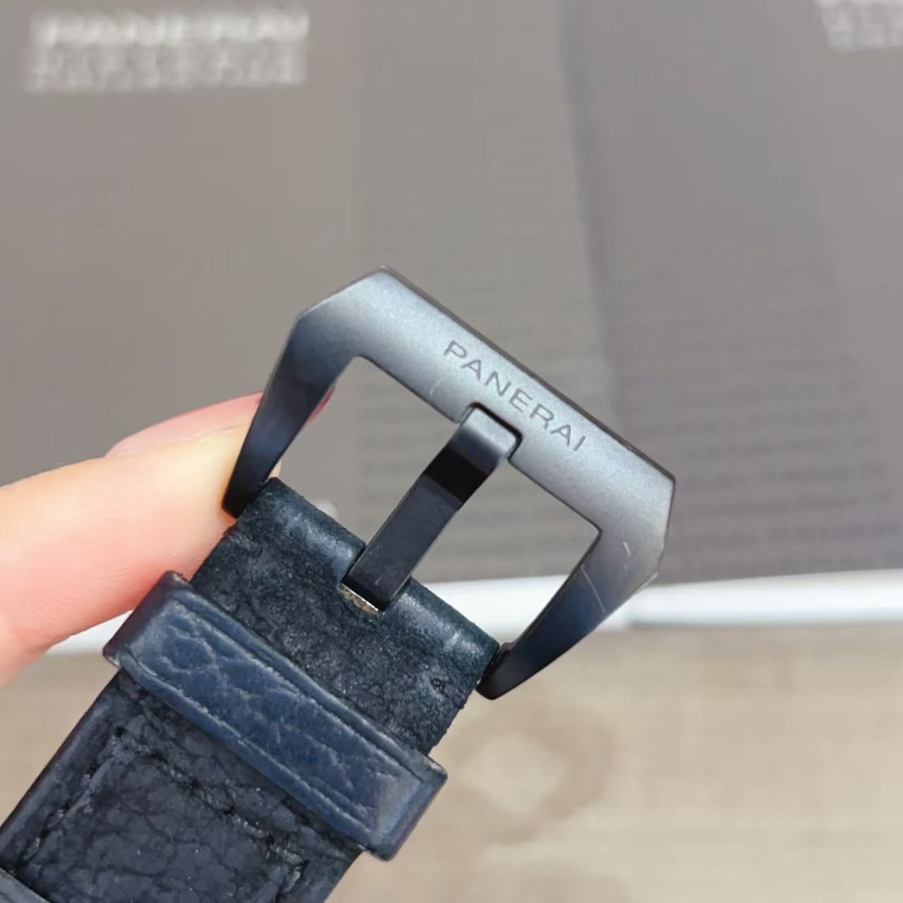 Panerai PAM00384 detail 4