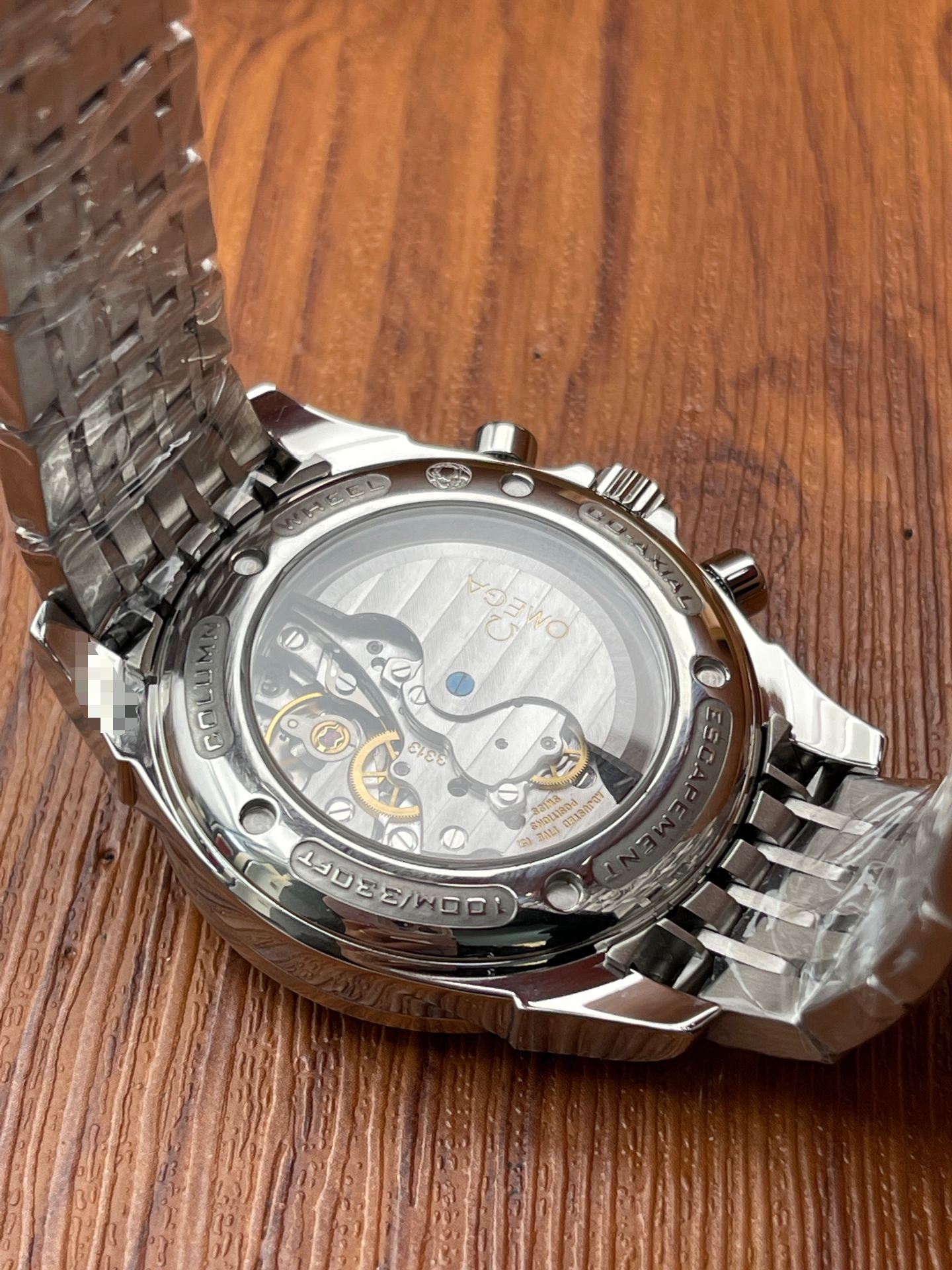 Omega 4550.50.00 detail 4