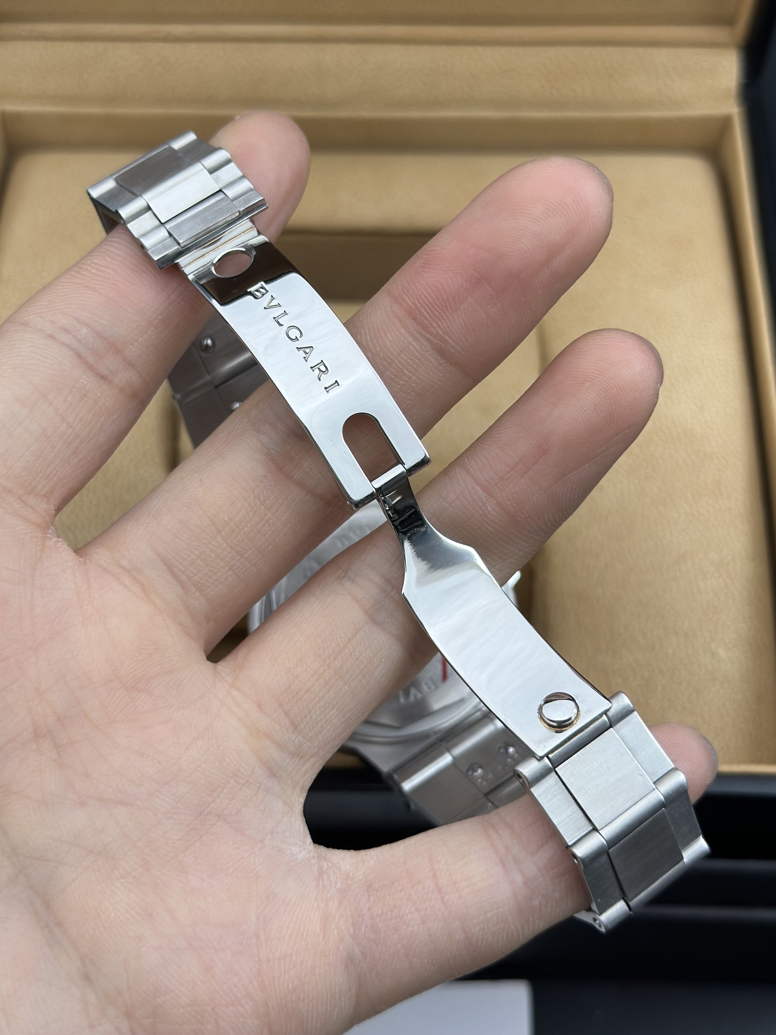 Bulgari LCV 35 S detail 4