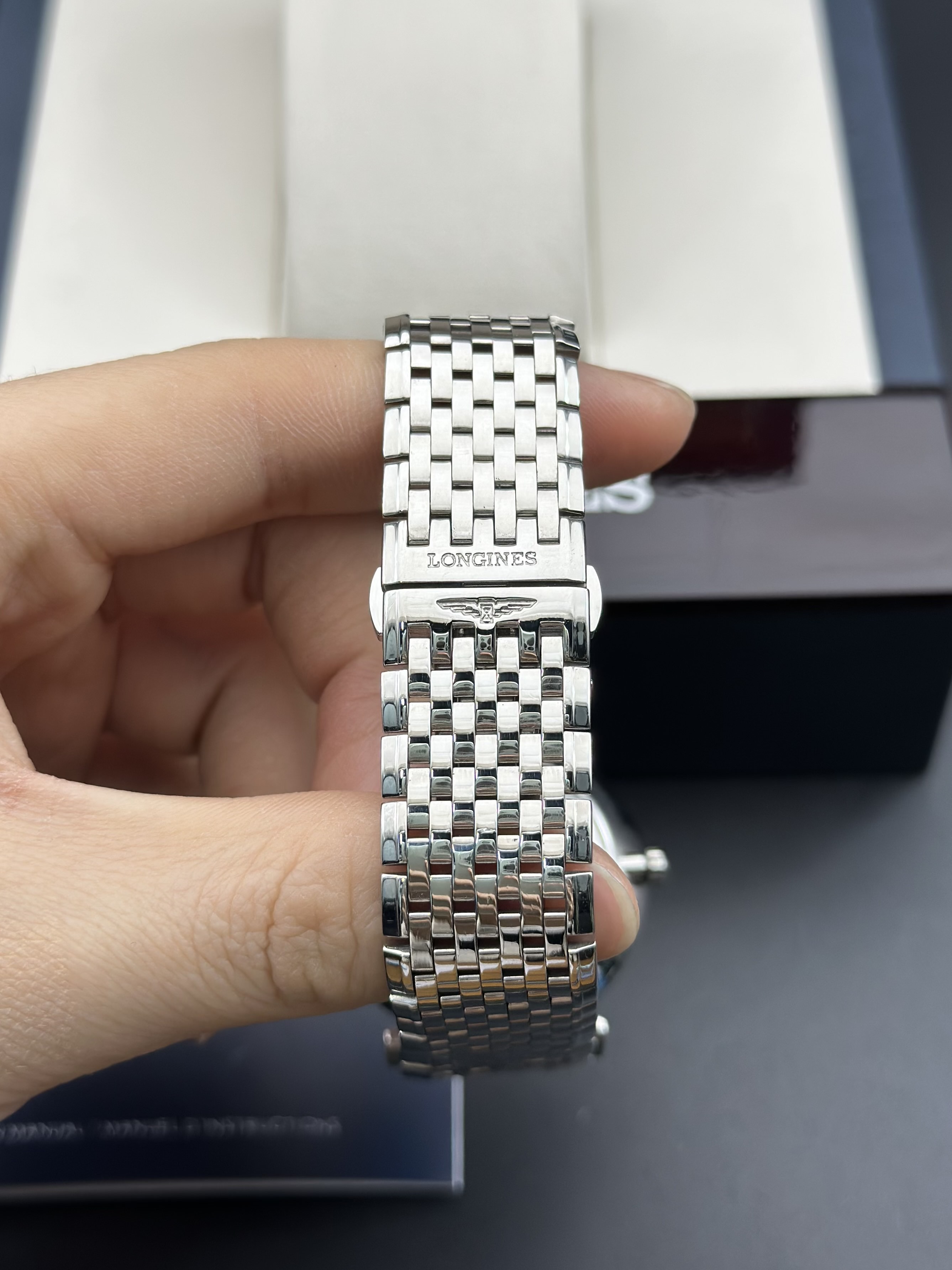 Longines L4.908.4.11.6 detail 3