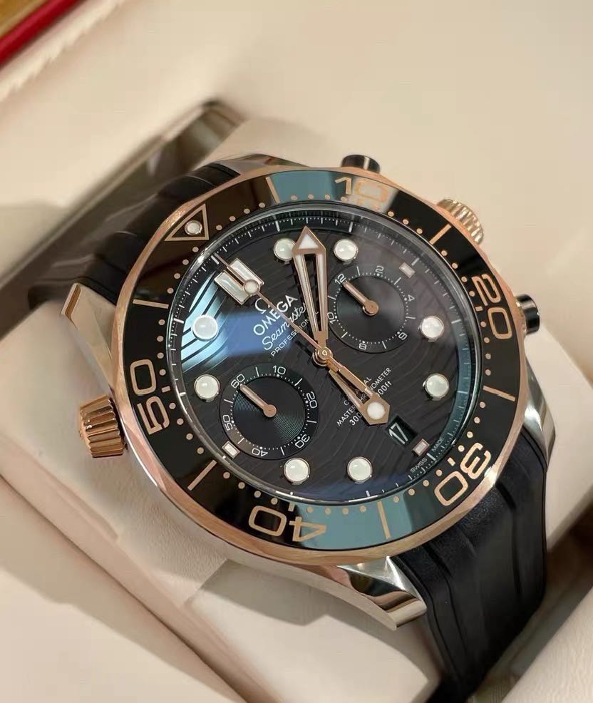 Omega 210.22.44.51.01.001 detail 1