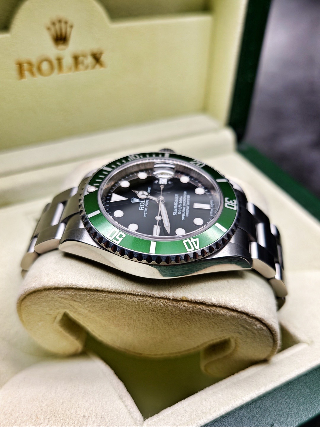Rolex 16610lv detail 4