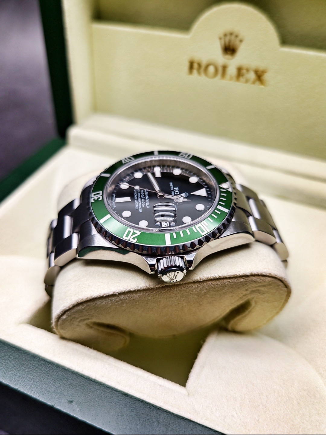 Rolex 16610lv detail 3
