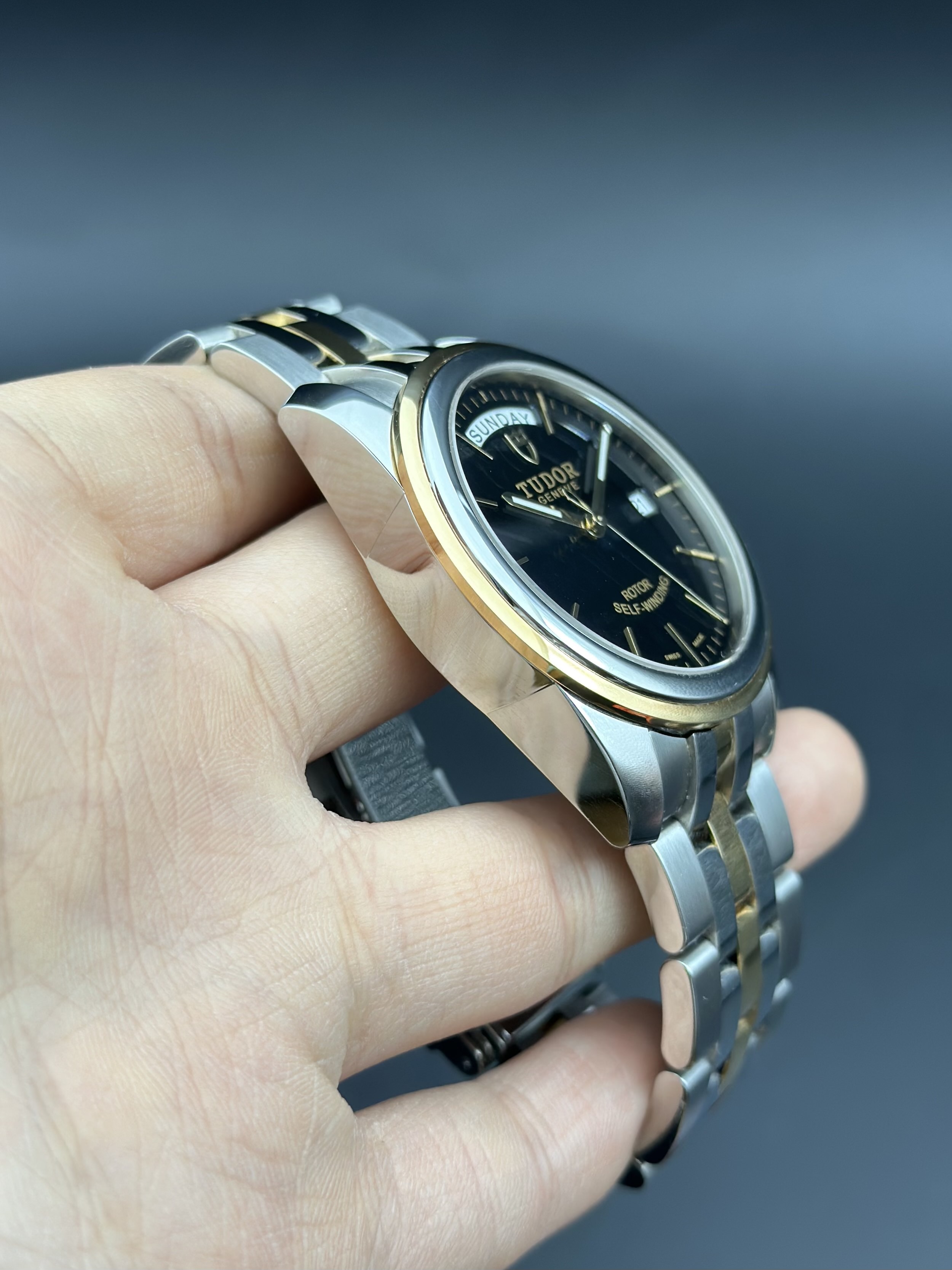 Tudor M56003-0007 detail 2