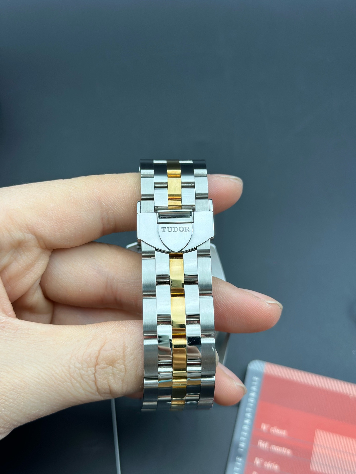 Tudor M56003-0007 detail 3